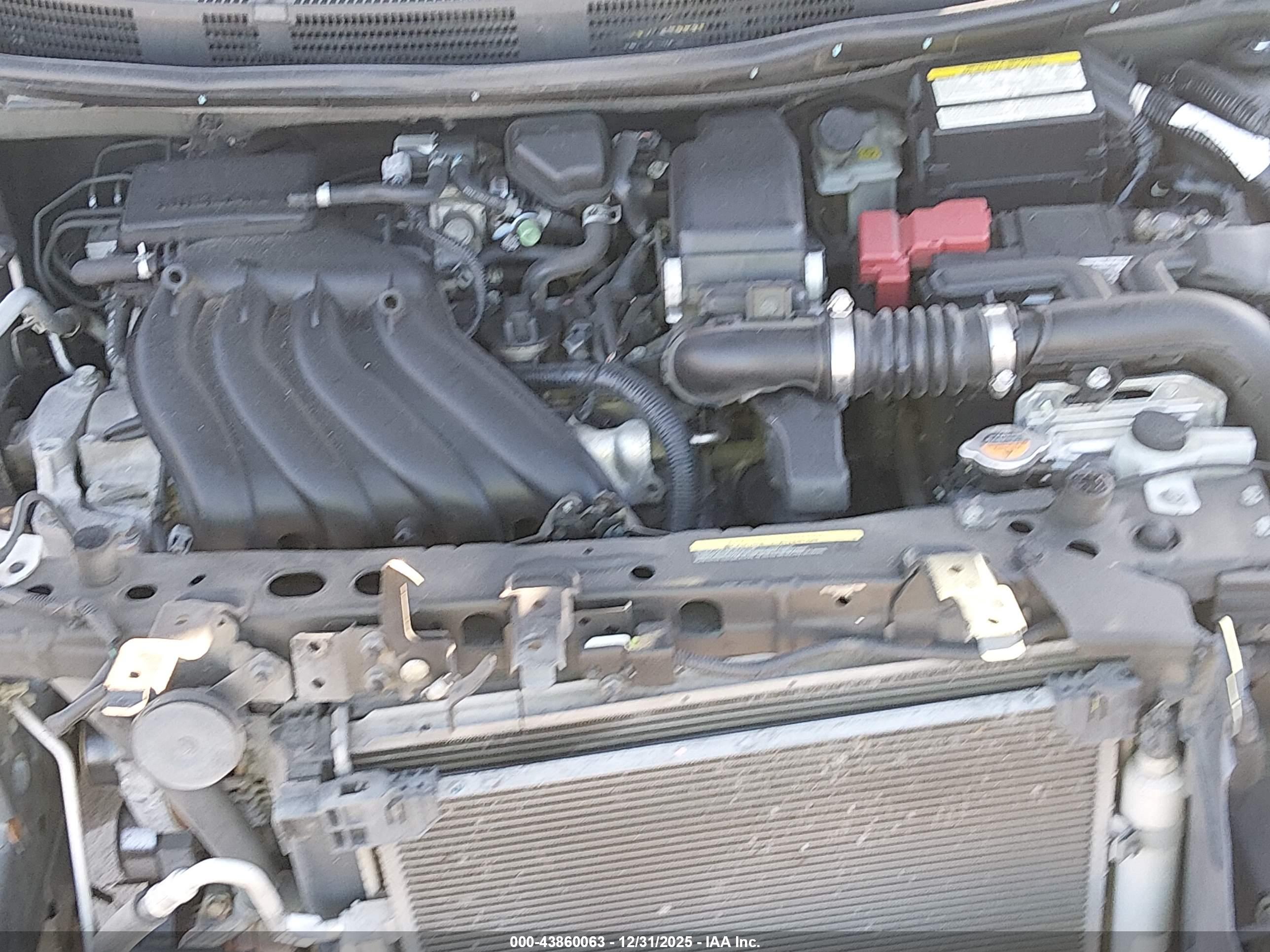 NISSAN VERSA image 10
