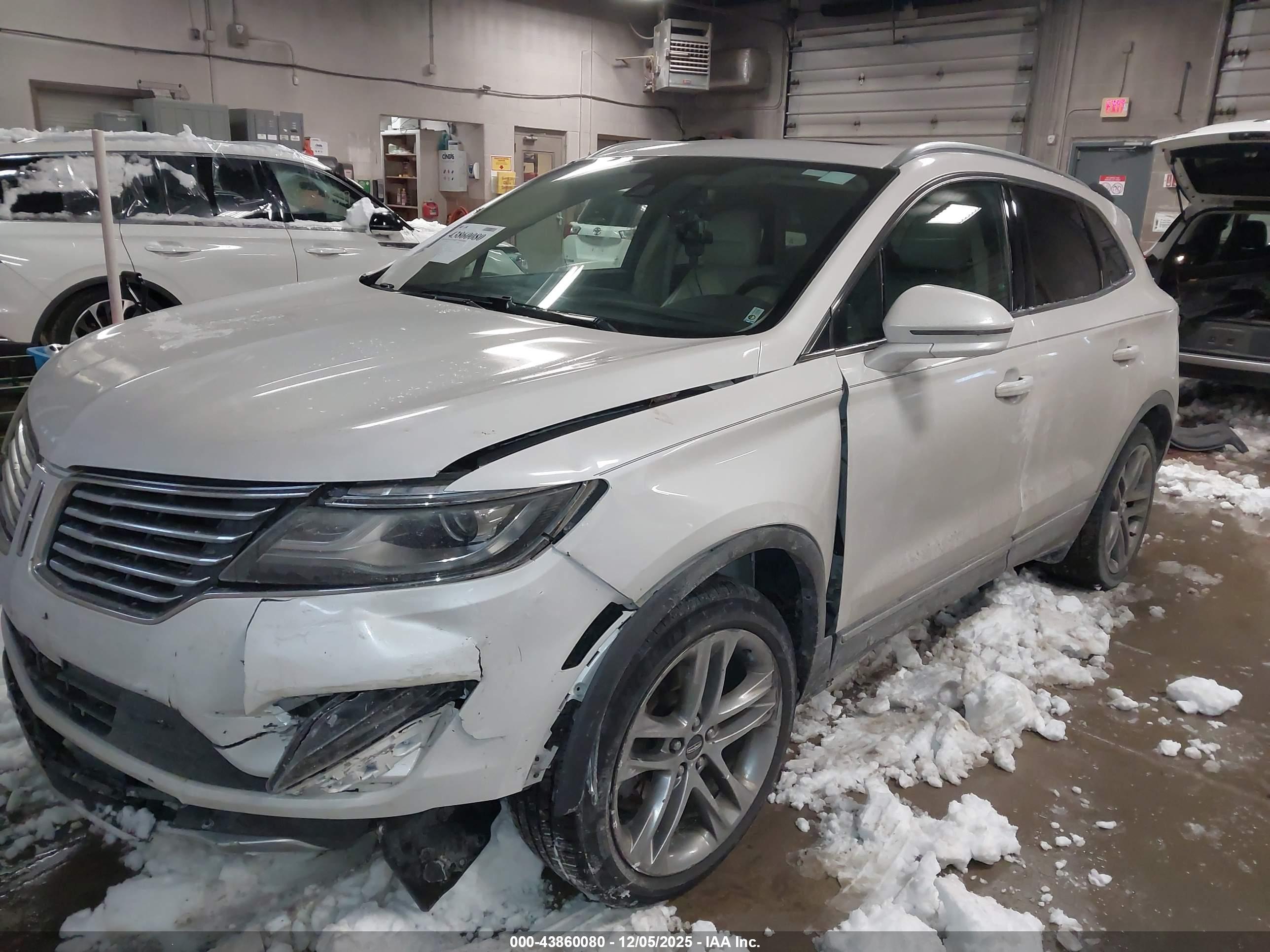 LINCOLN MKC image 2