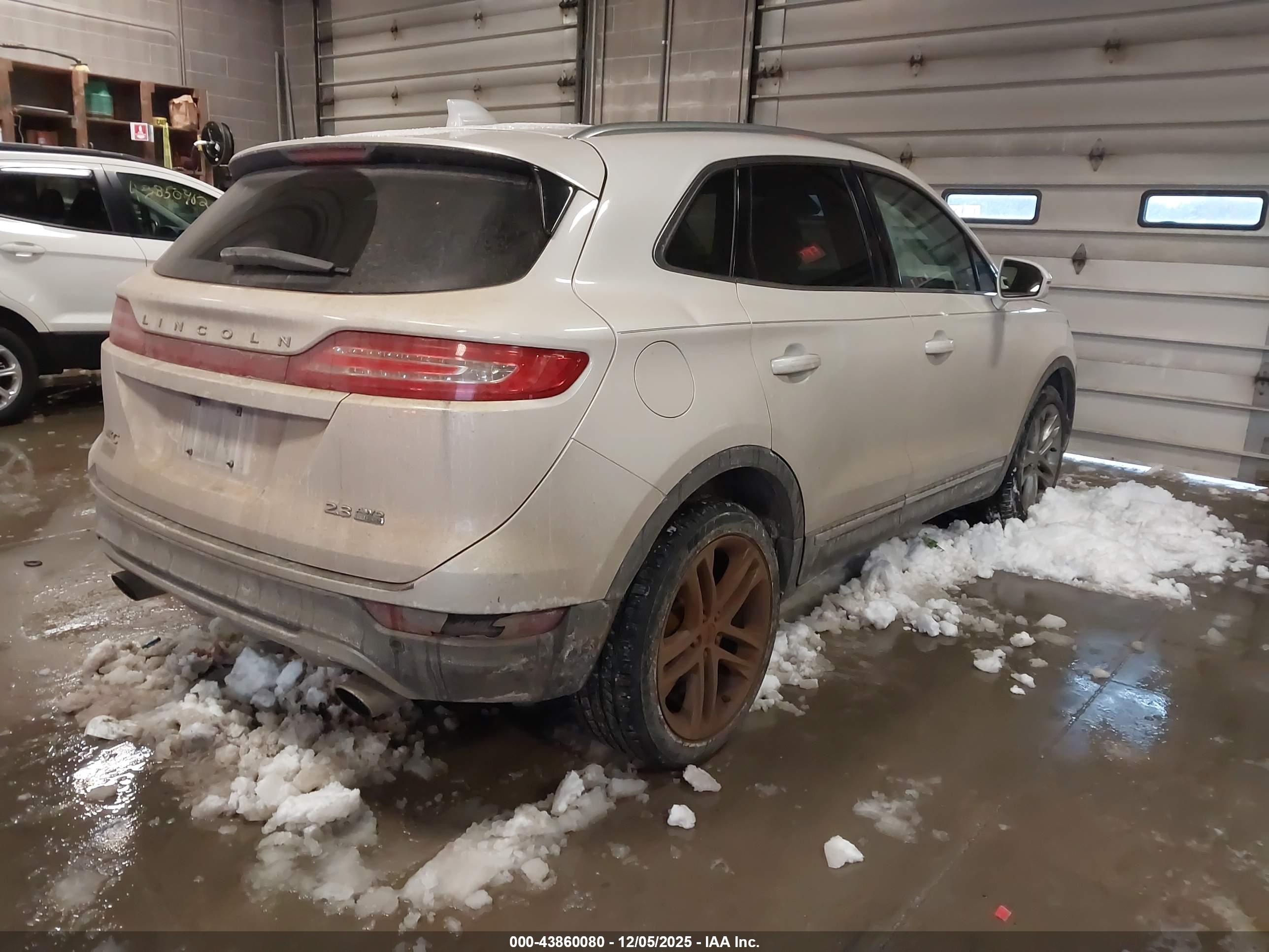 LINCOLN MKC image 4