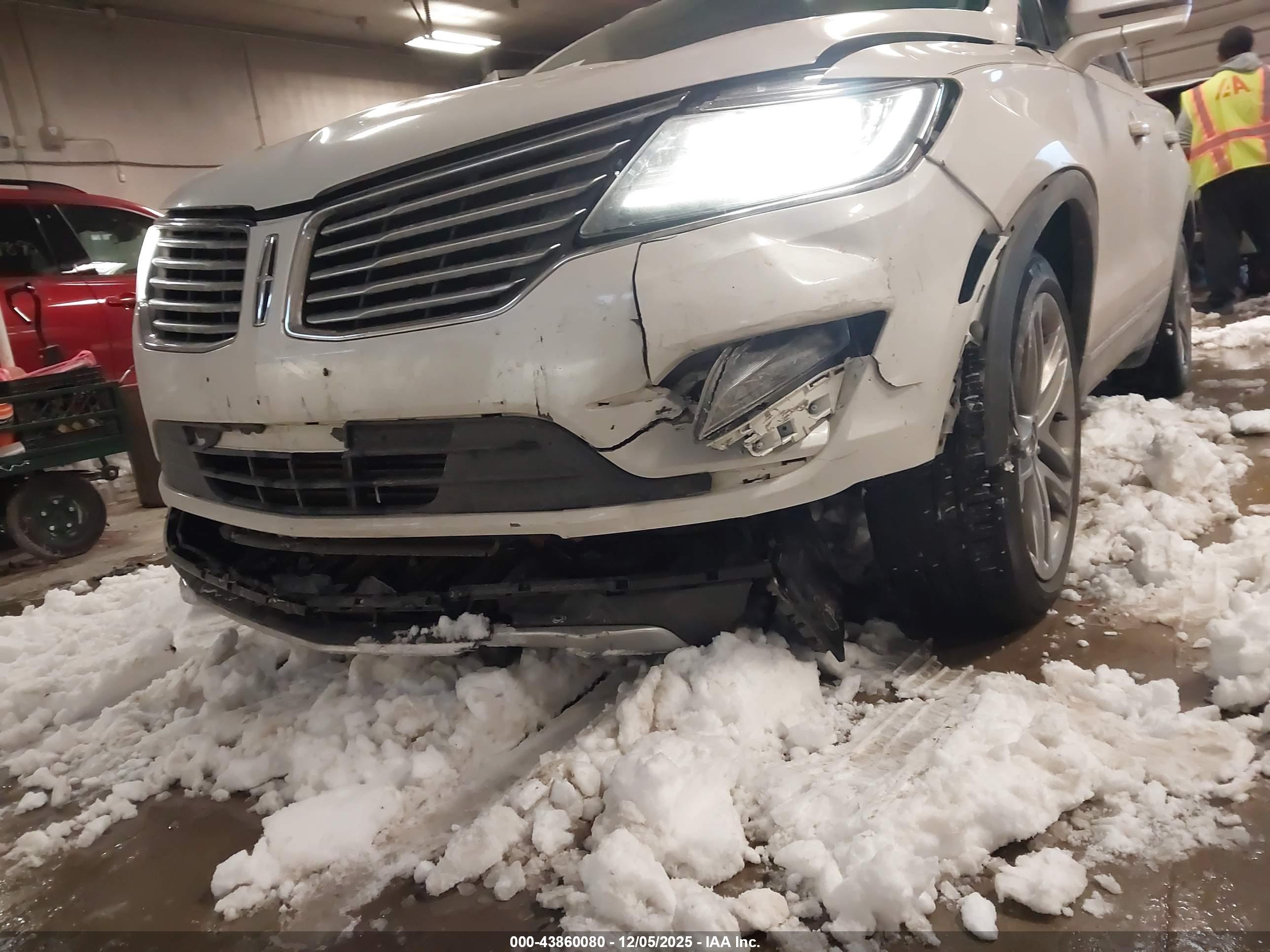 LINCOLN MKC image 6