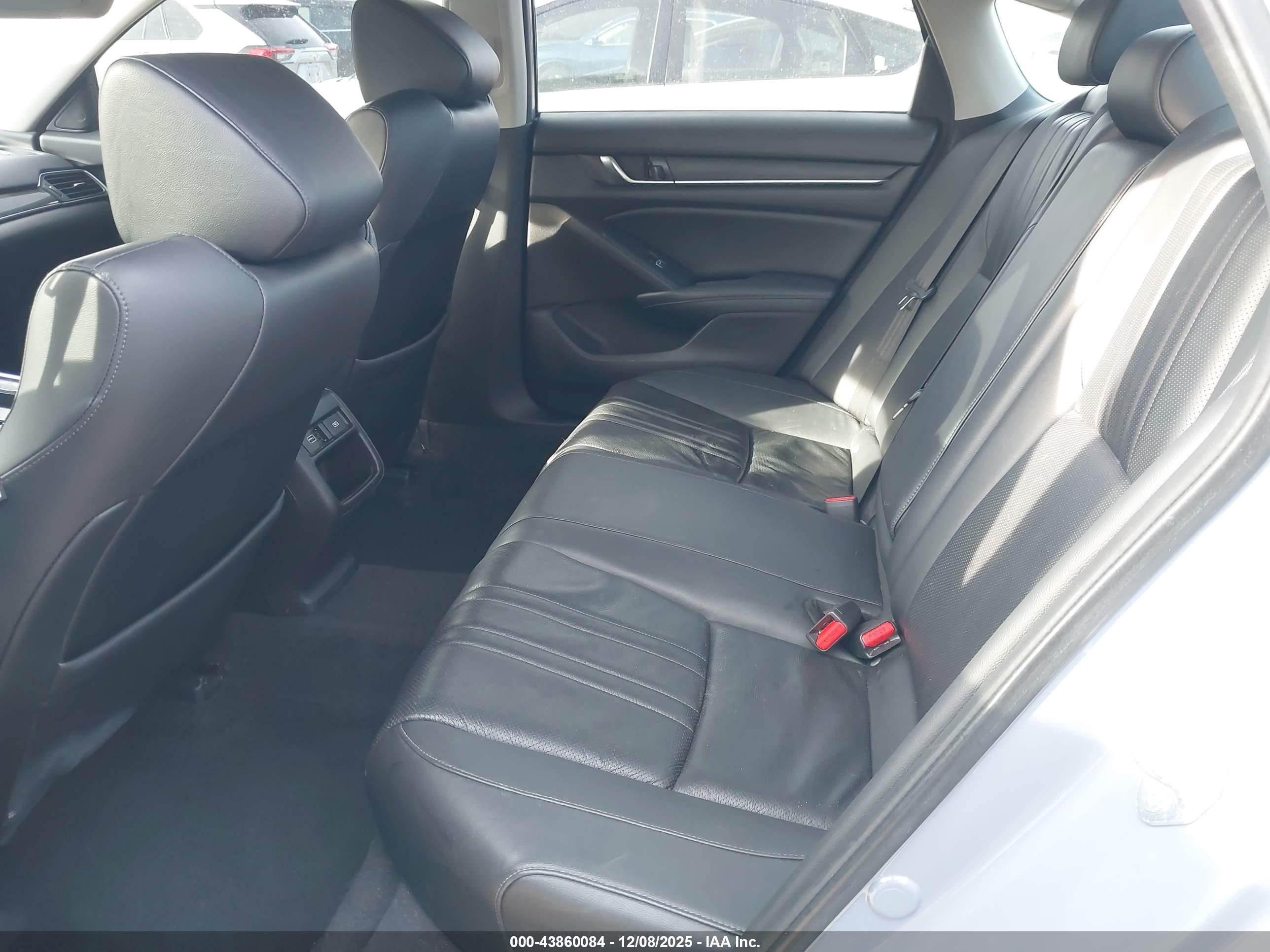HONDA ACCORD image 8