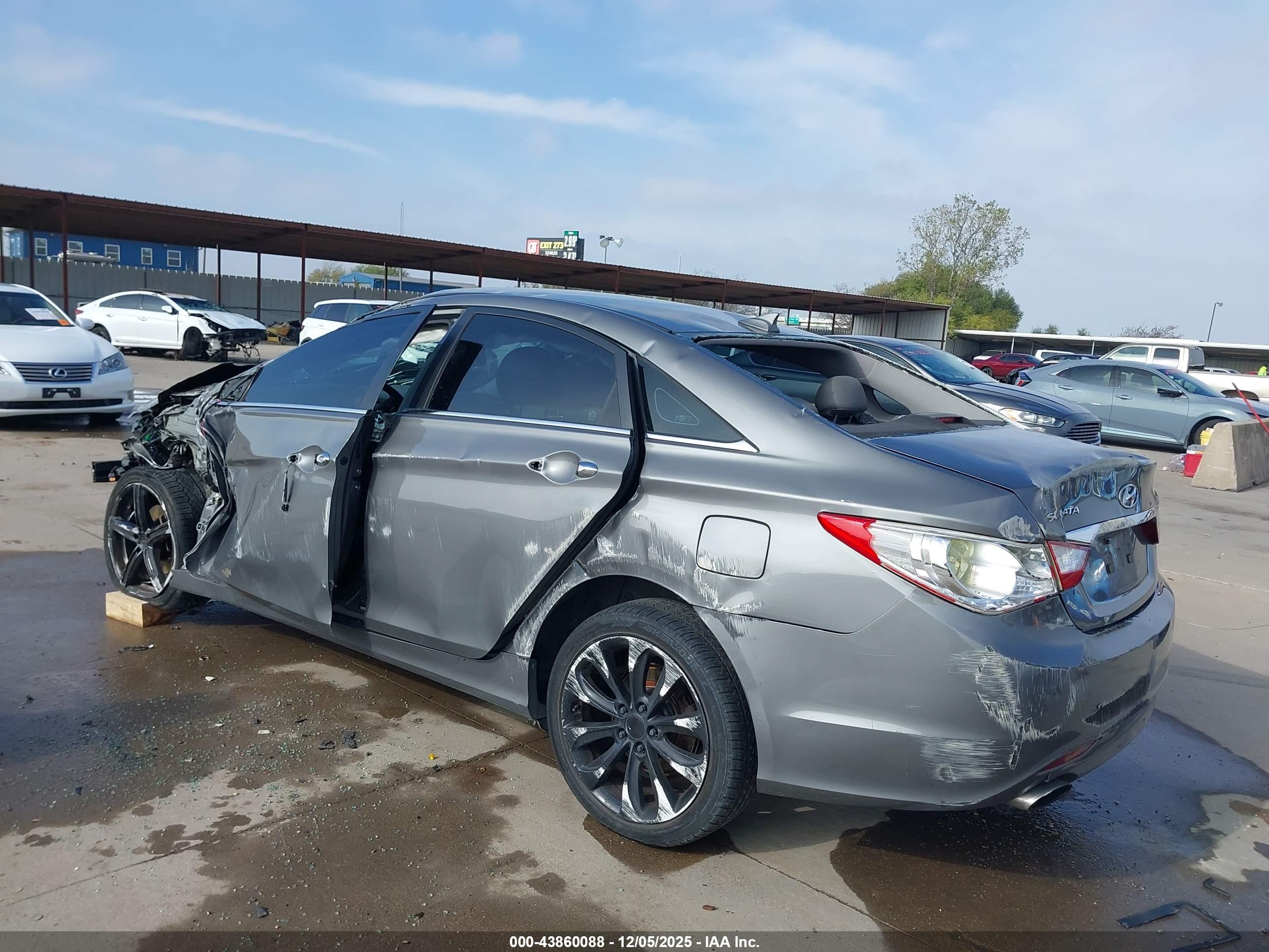 HYUNDAI SONATA image 3