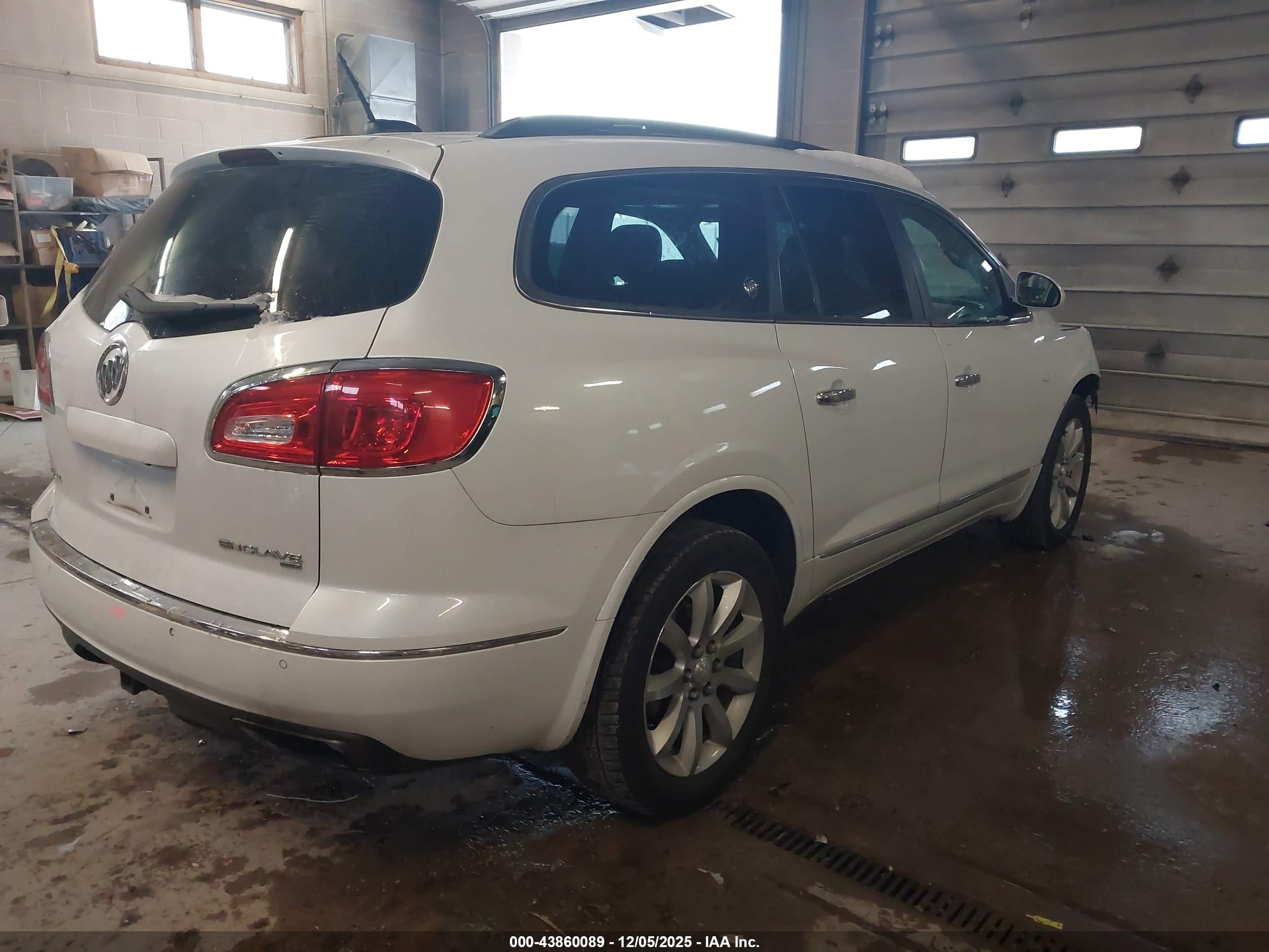 BUICK ENCLAVE image 4