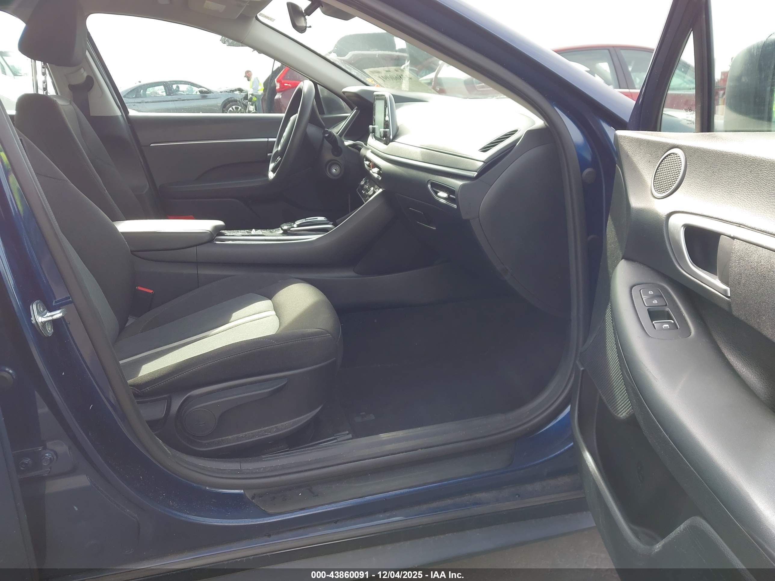 HYUNDAI SONATA image 5