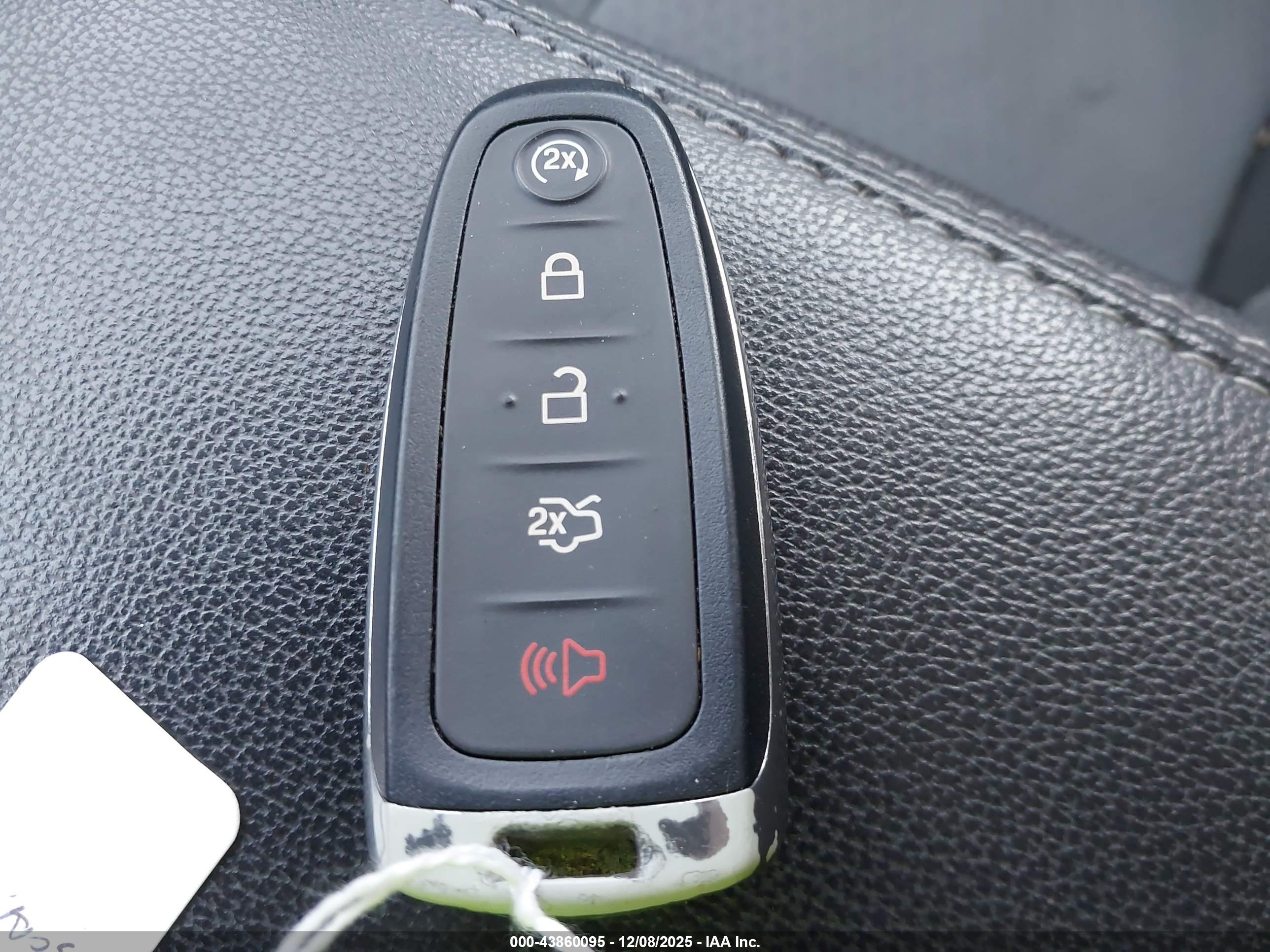 FORD ESCAPE image 11