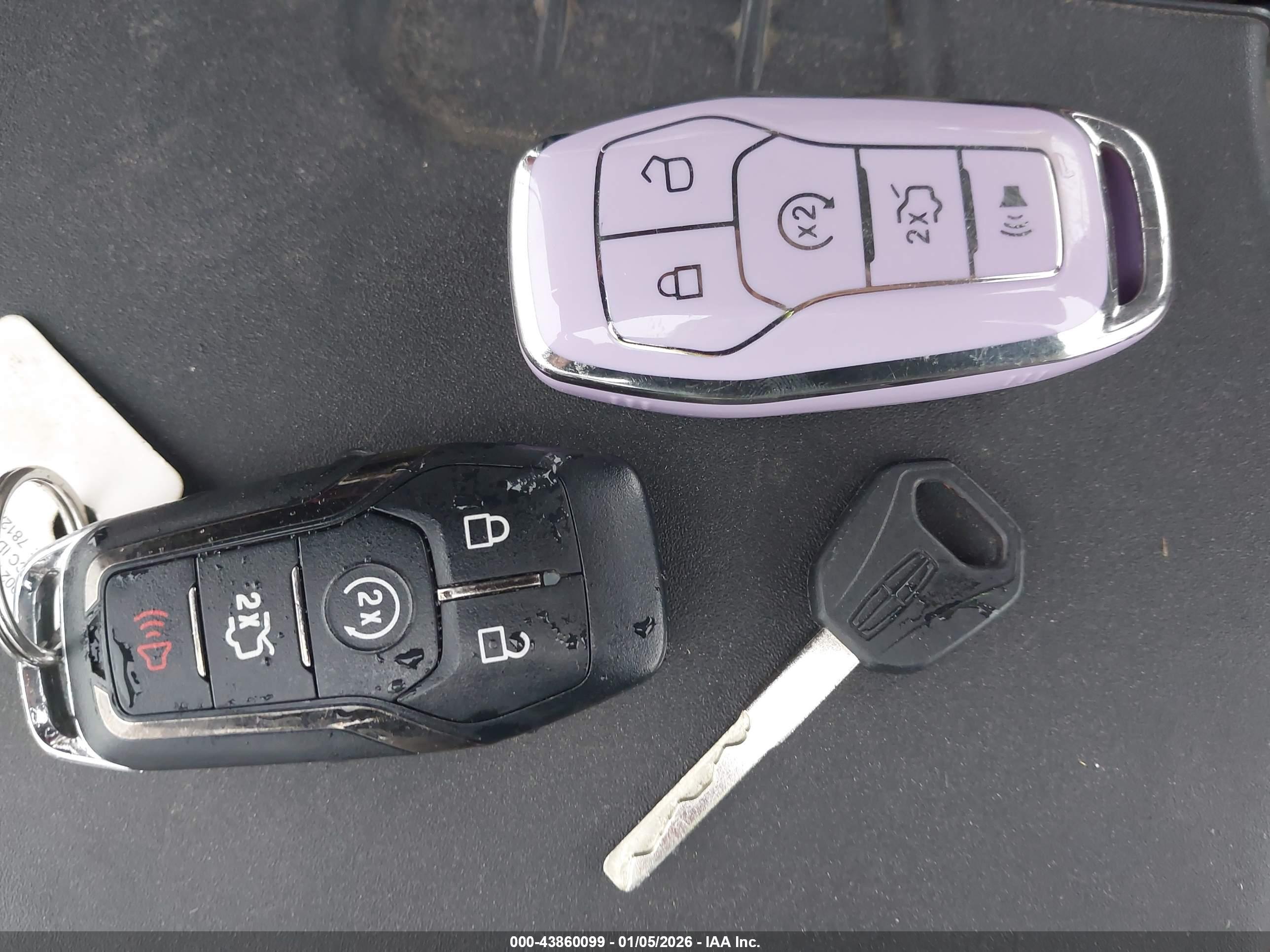 LINCOLN MKC image 11