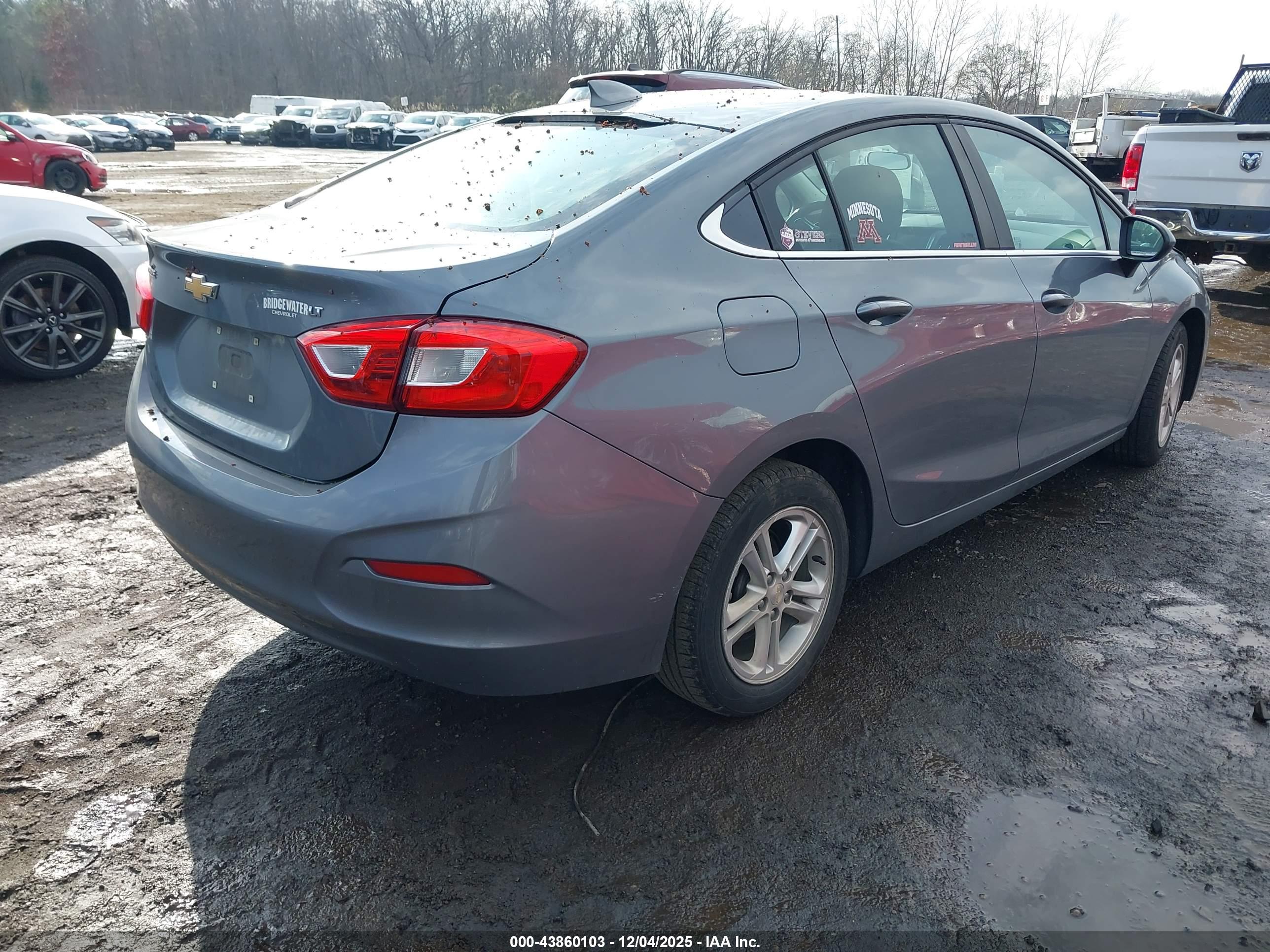 CHEVROLET CRUZE image 4
