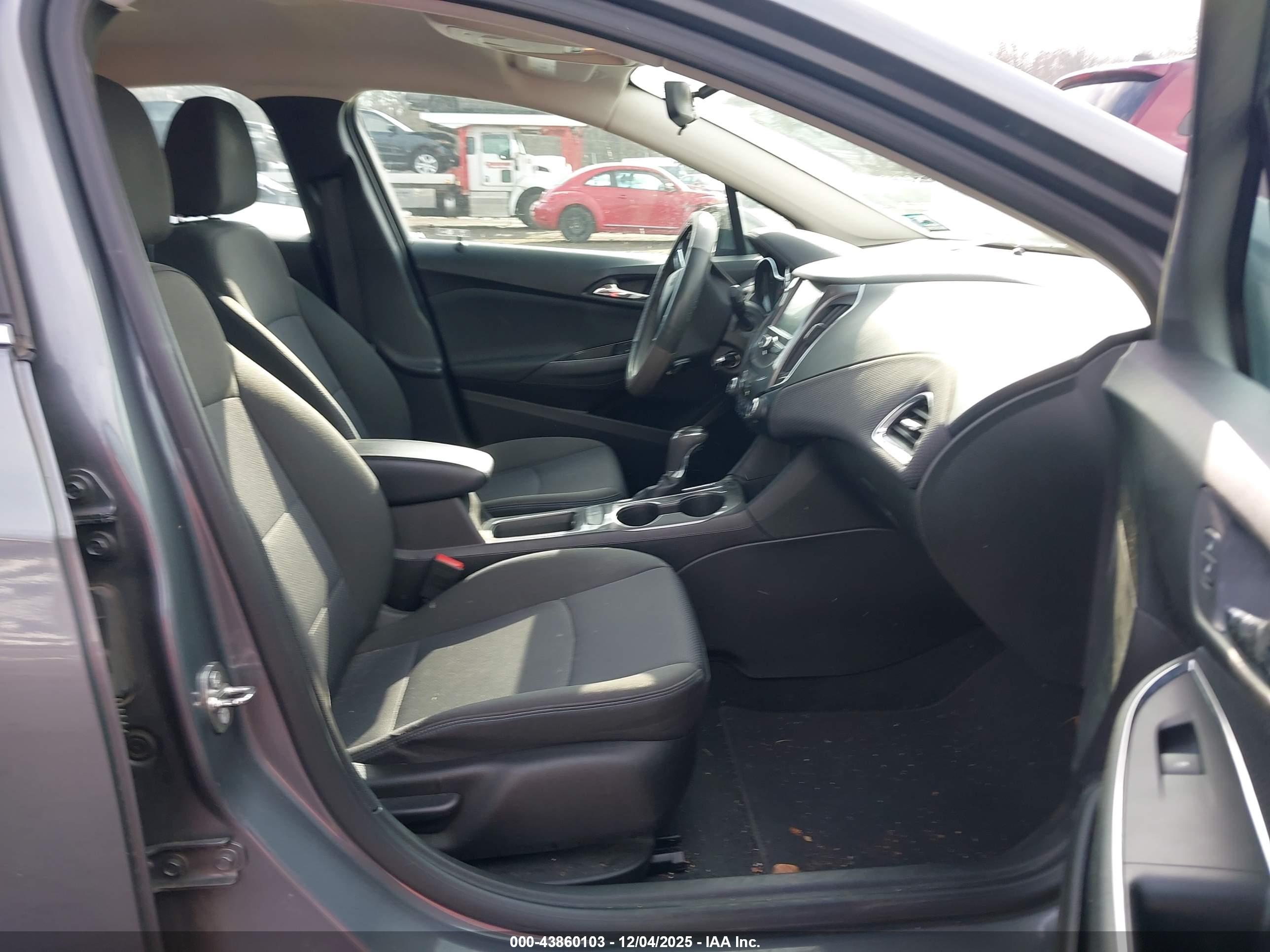 CHEVROLET CRUZE image 5