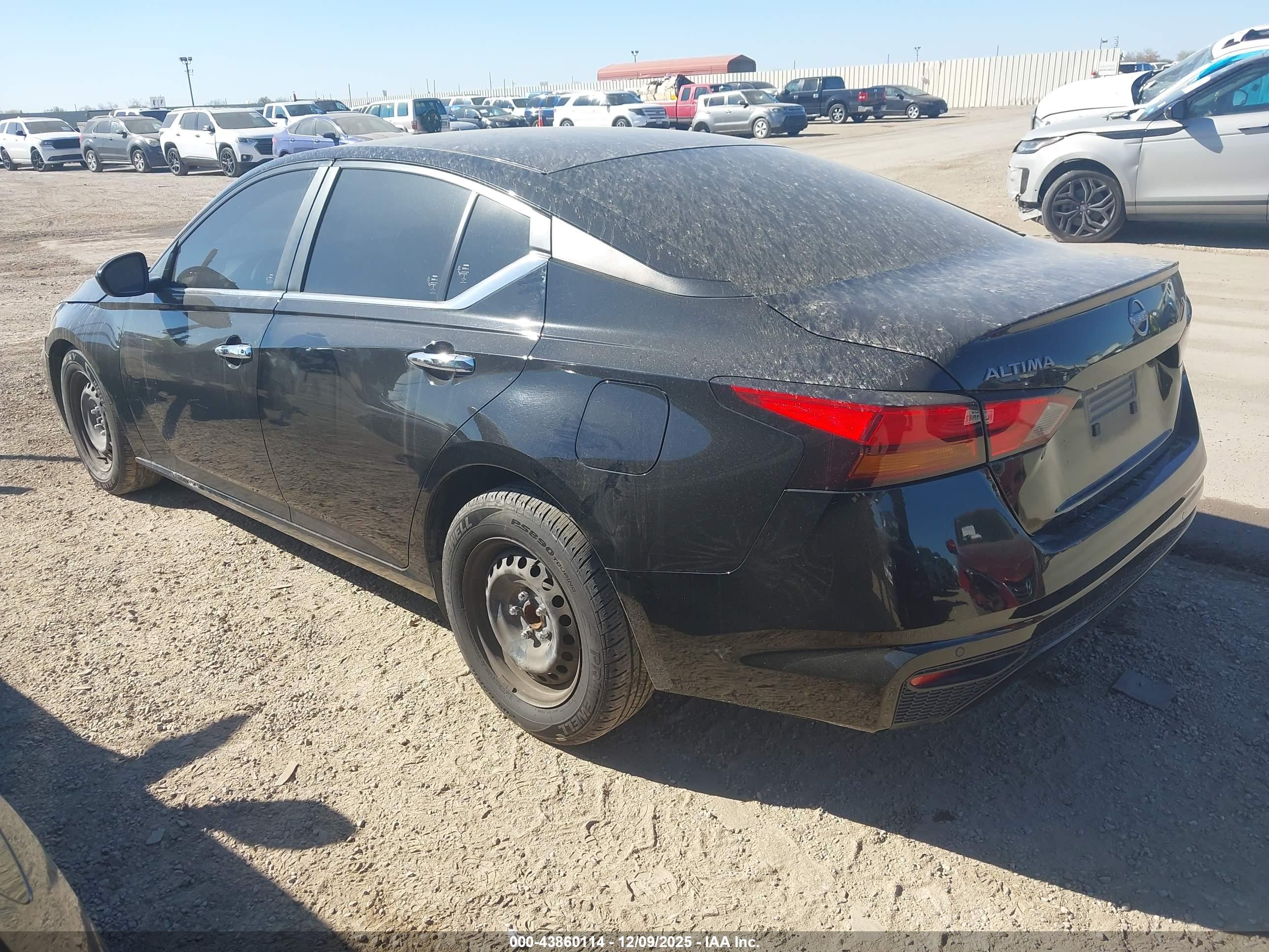 NISSAN ALTIMA image 3
