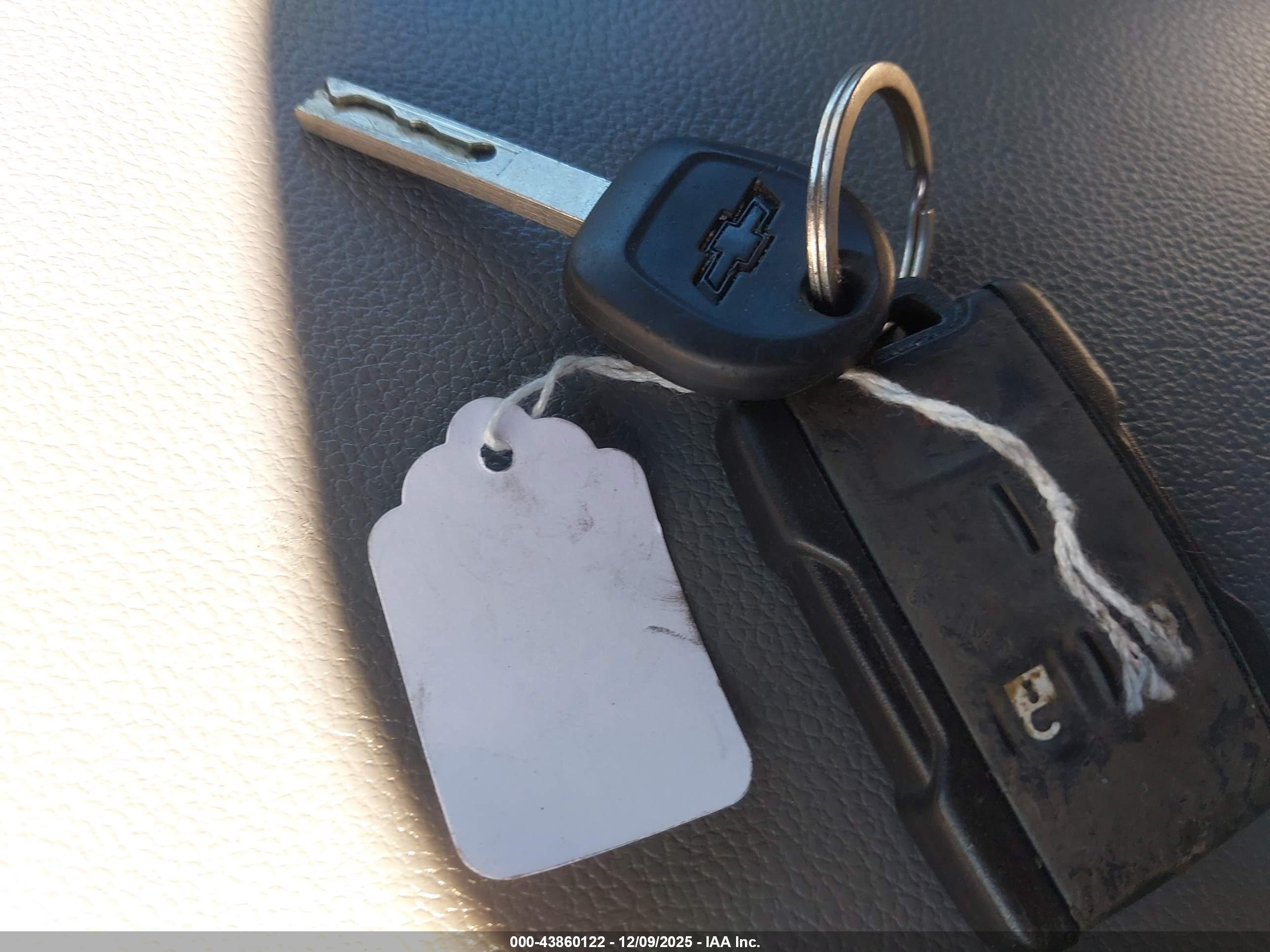 CHEVROLET COLORADO image 11