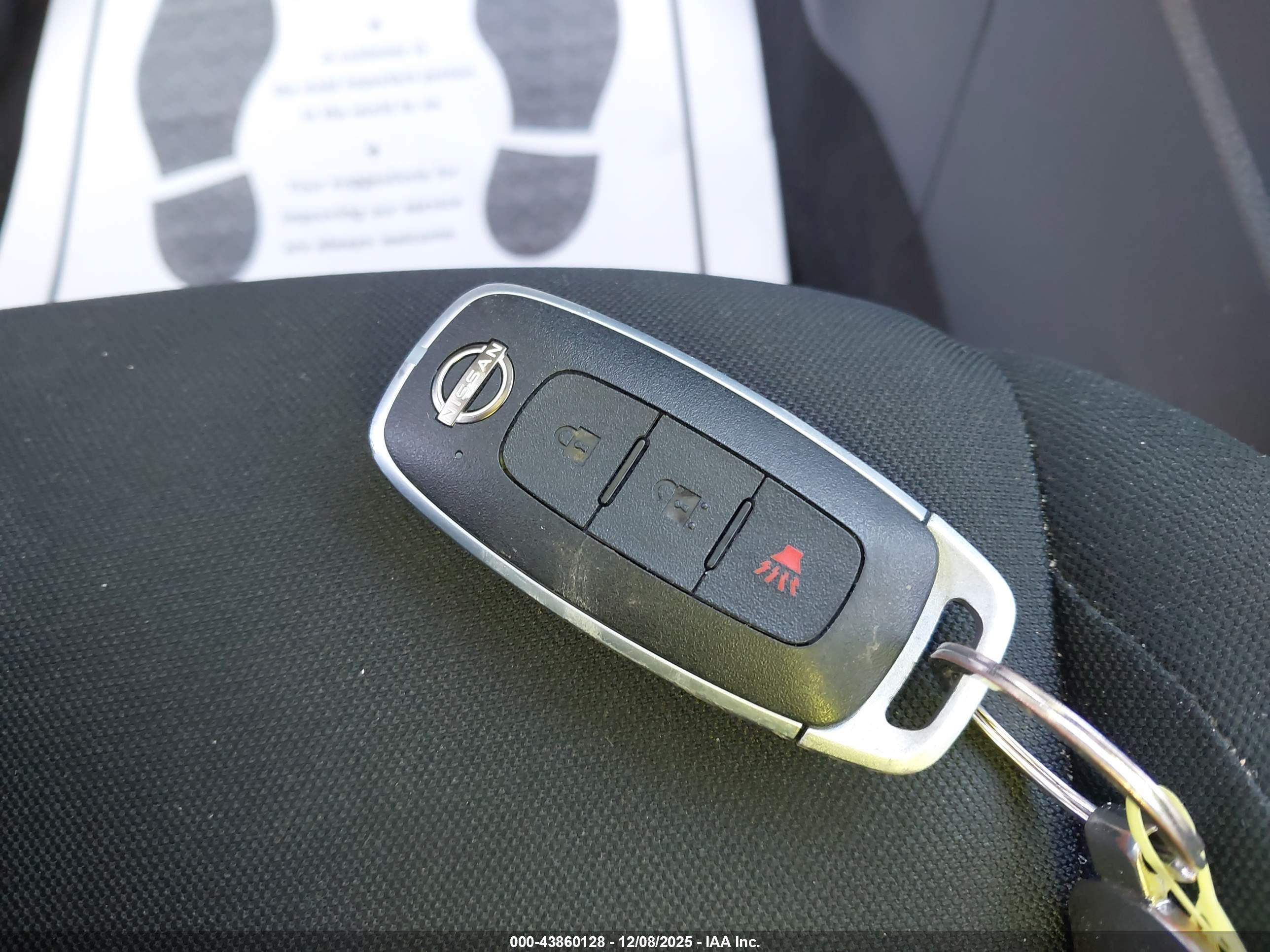 NISSAN KICKS image 11