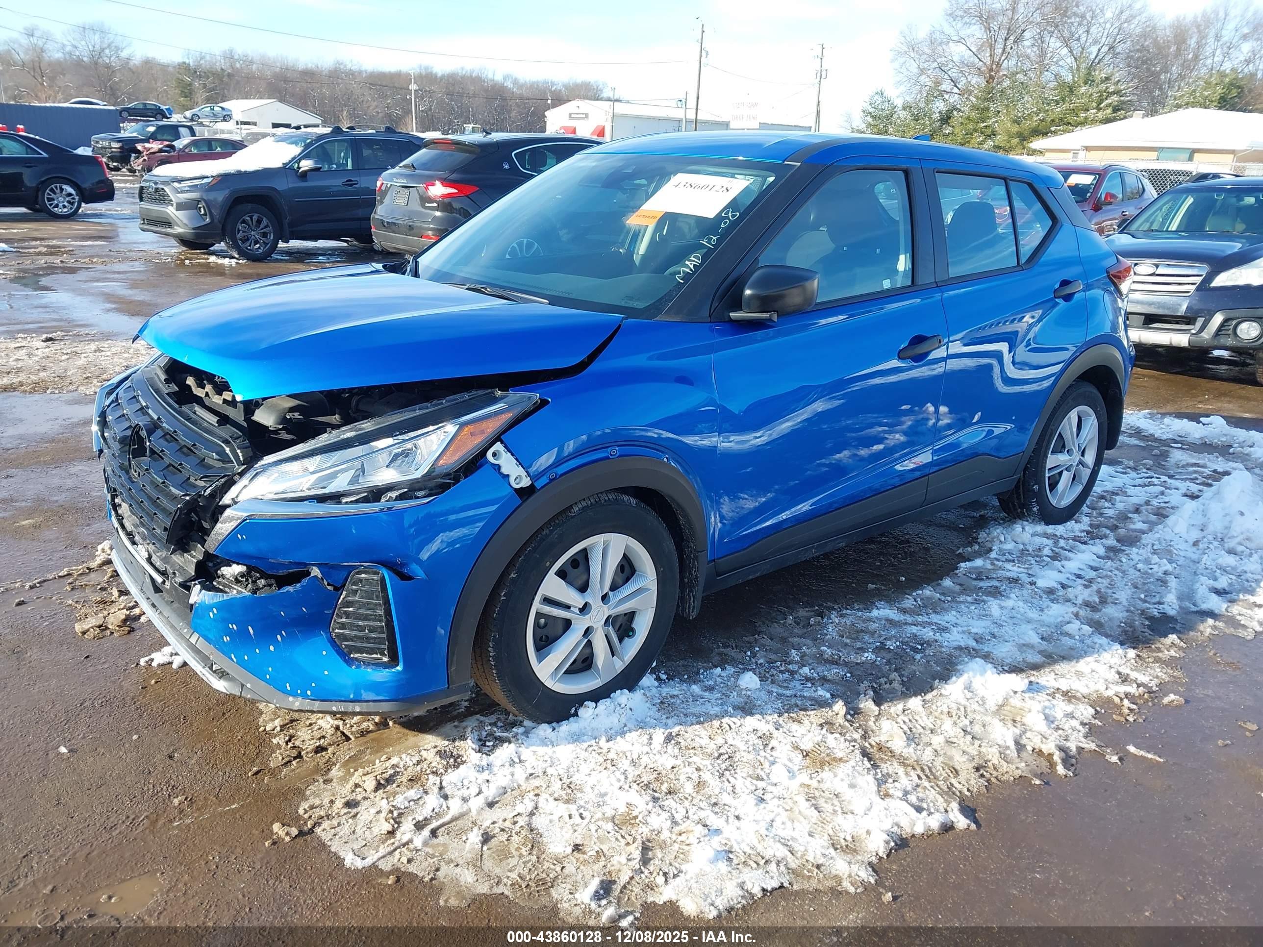 NISSAN KICKS image 2