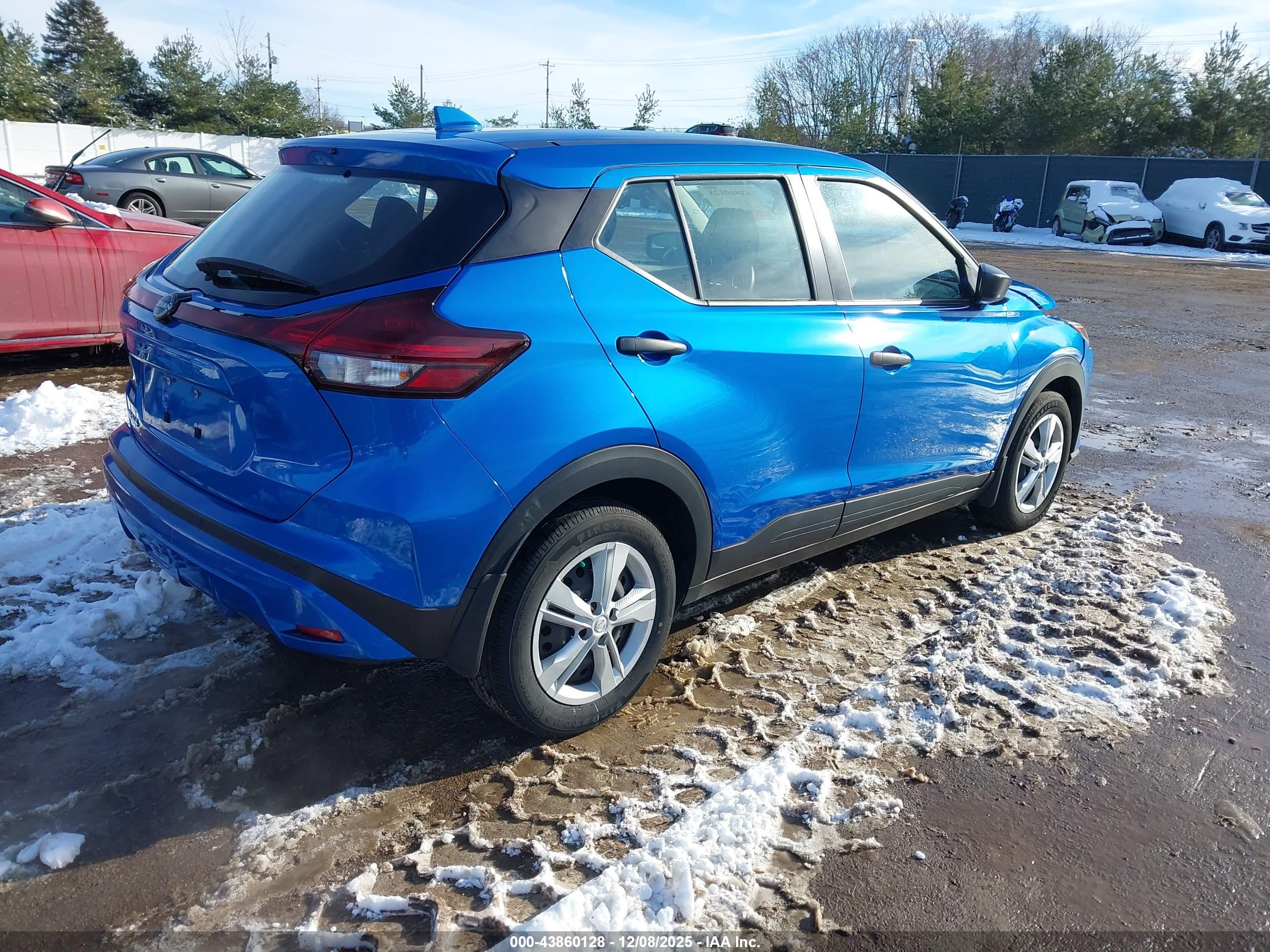 NISSAN KICKS image 4