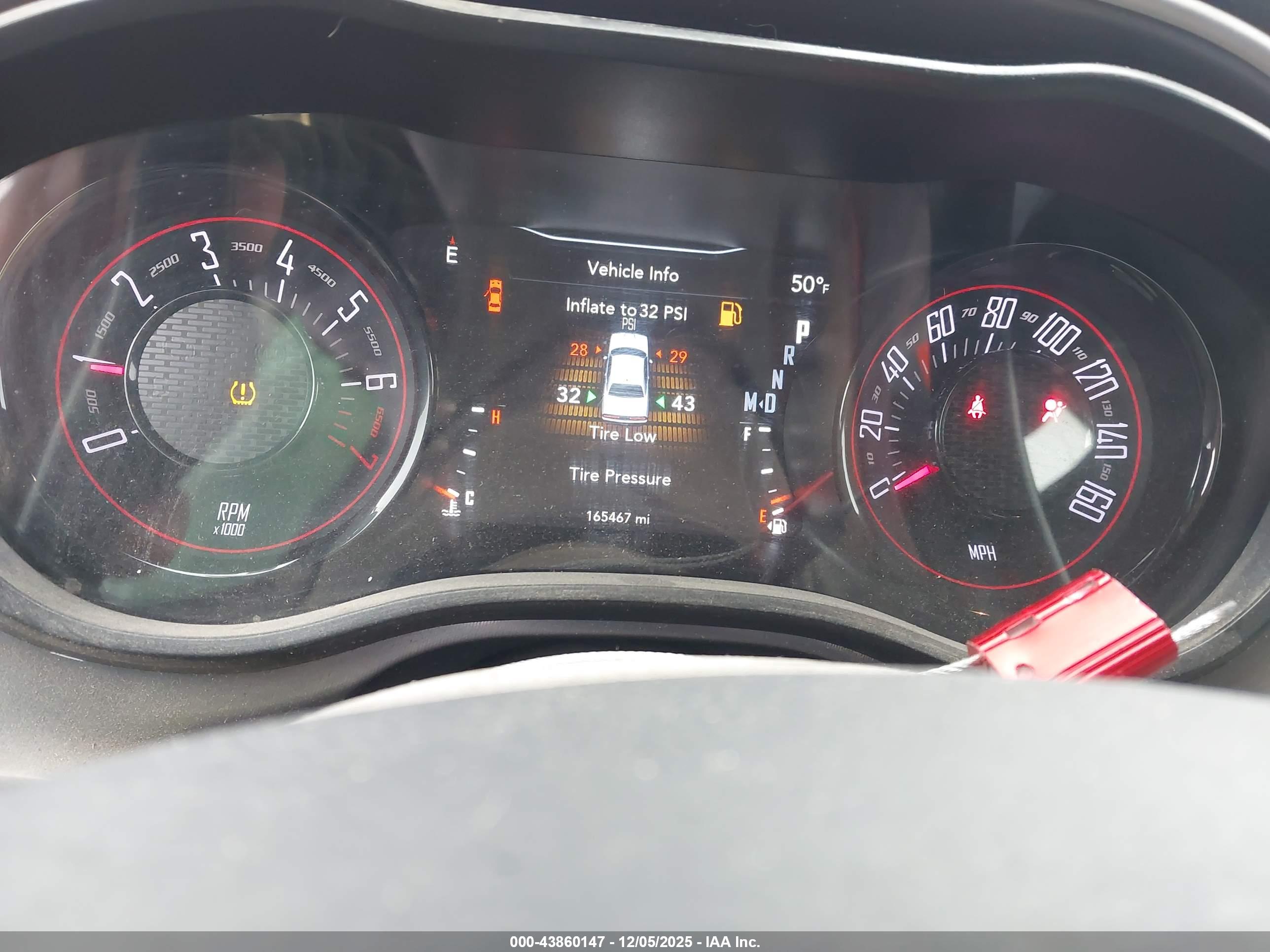 DODGE CHALLENGER image 7