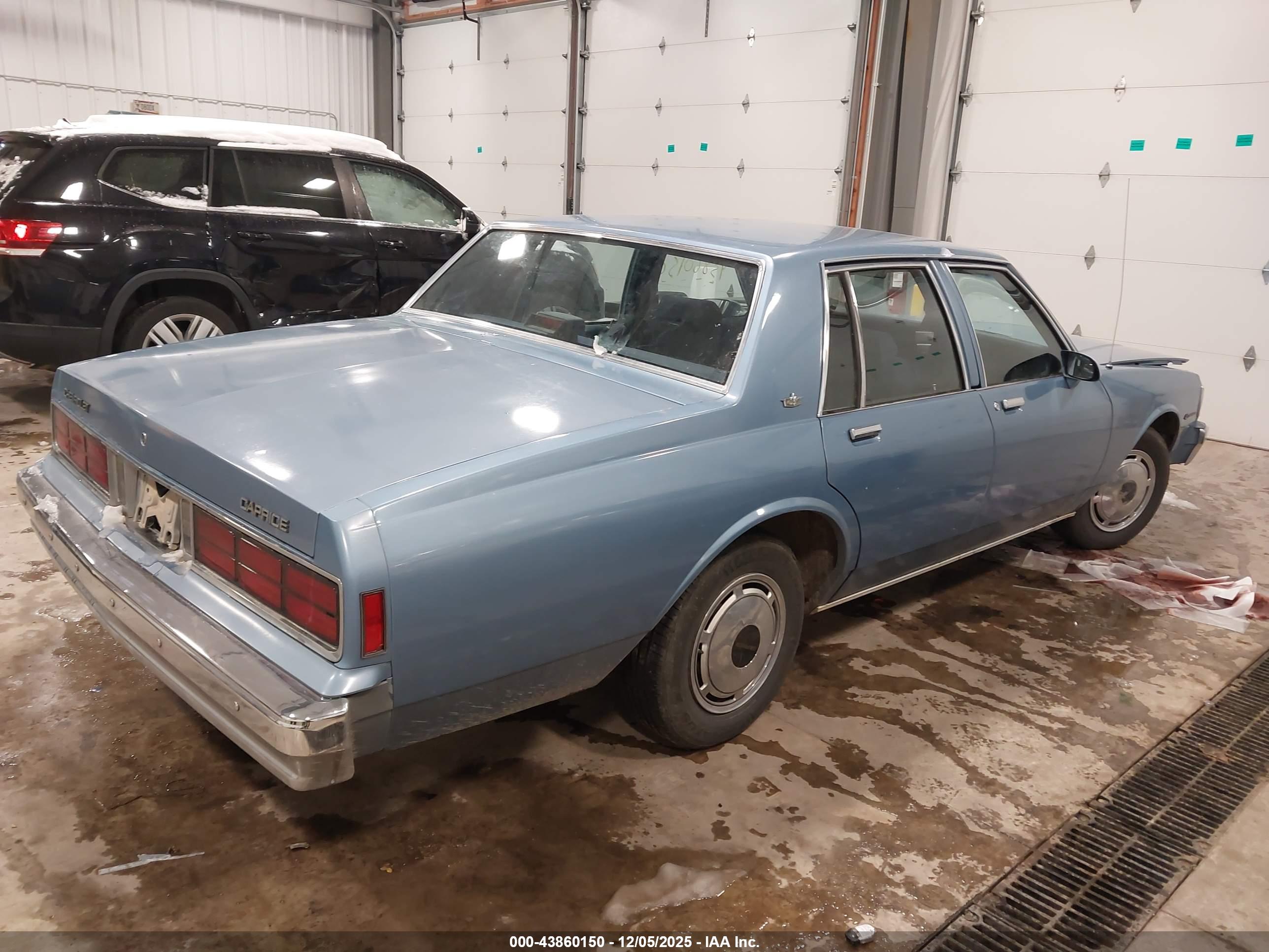 CHEVROLET CAPRICE image 4