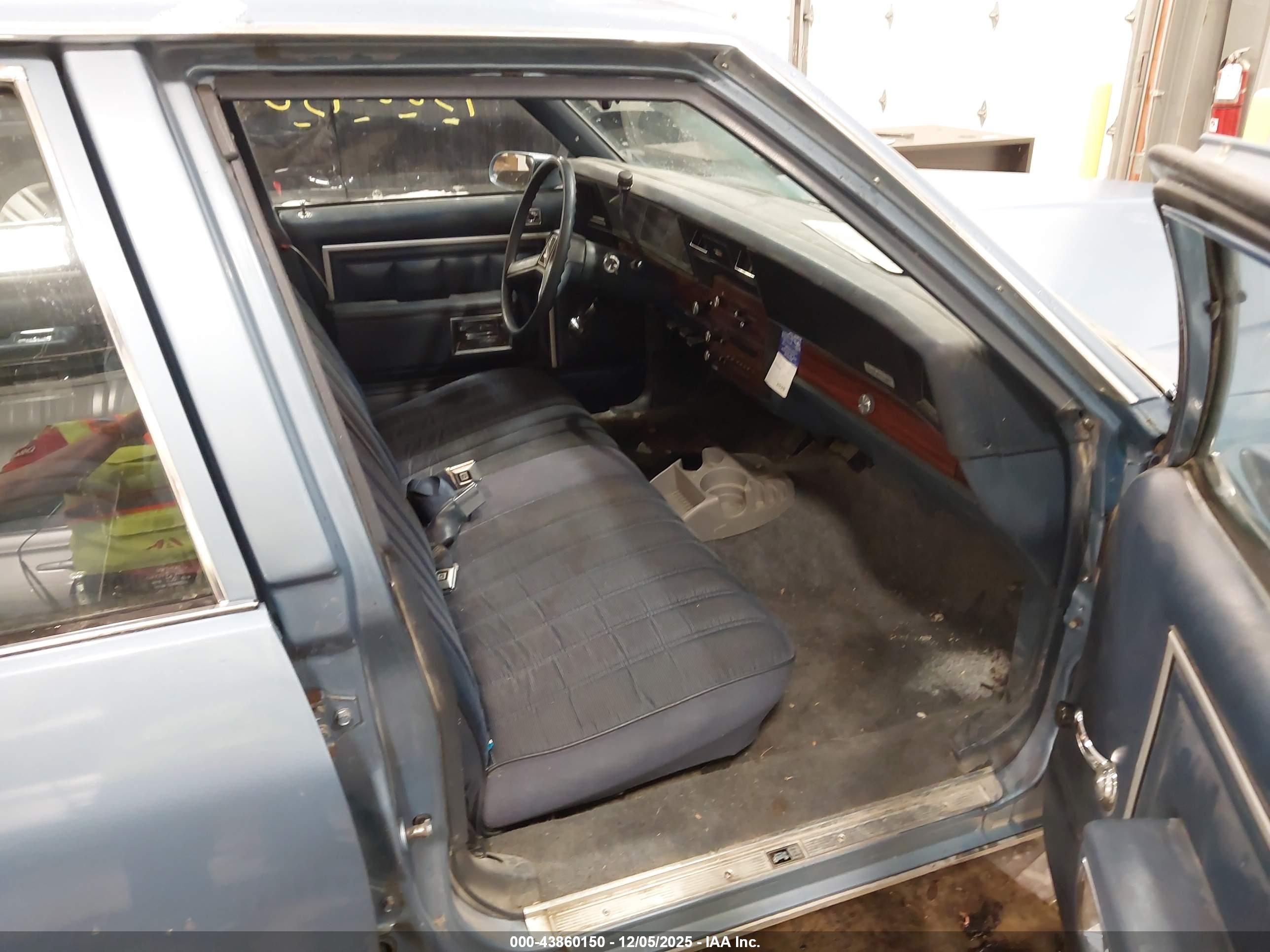 CHEVROLET CAPRICE image 5