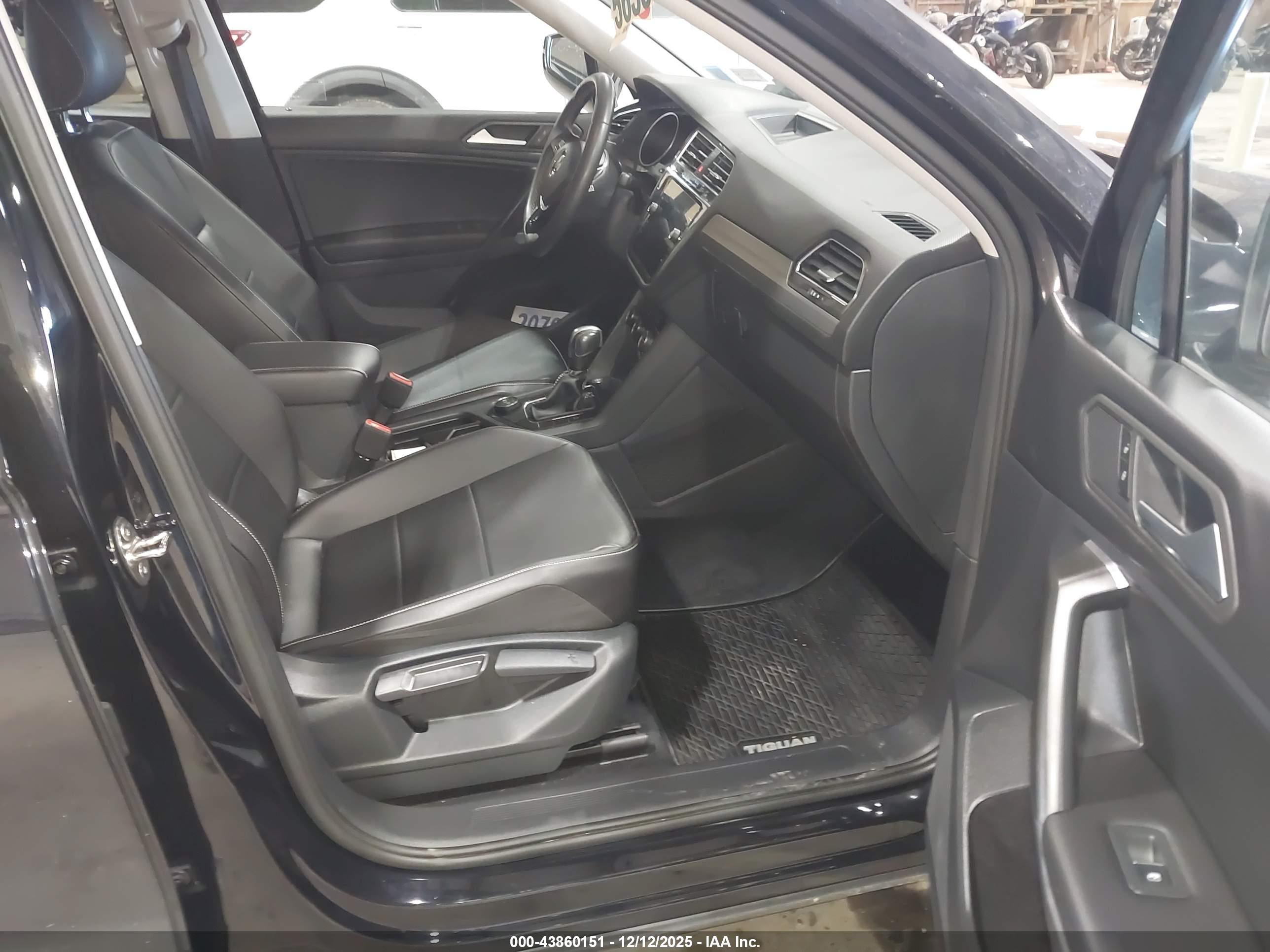 VOLKSWAGEN TIGUAN image 5