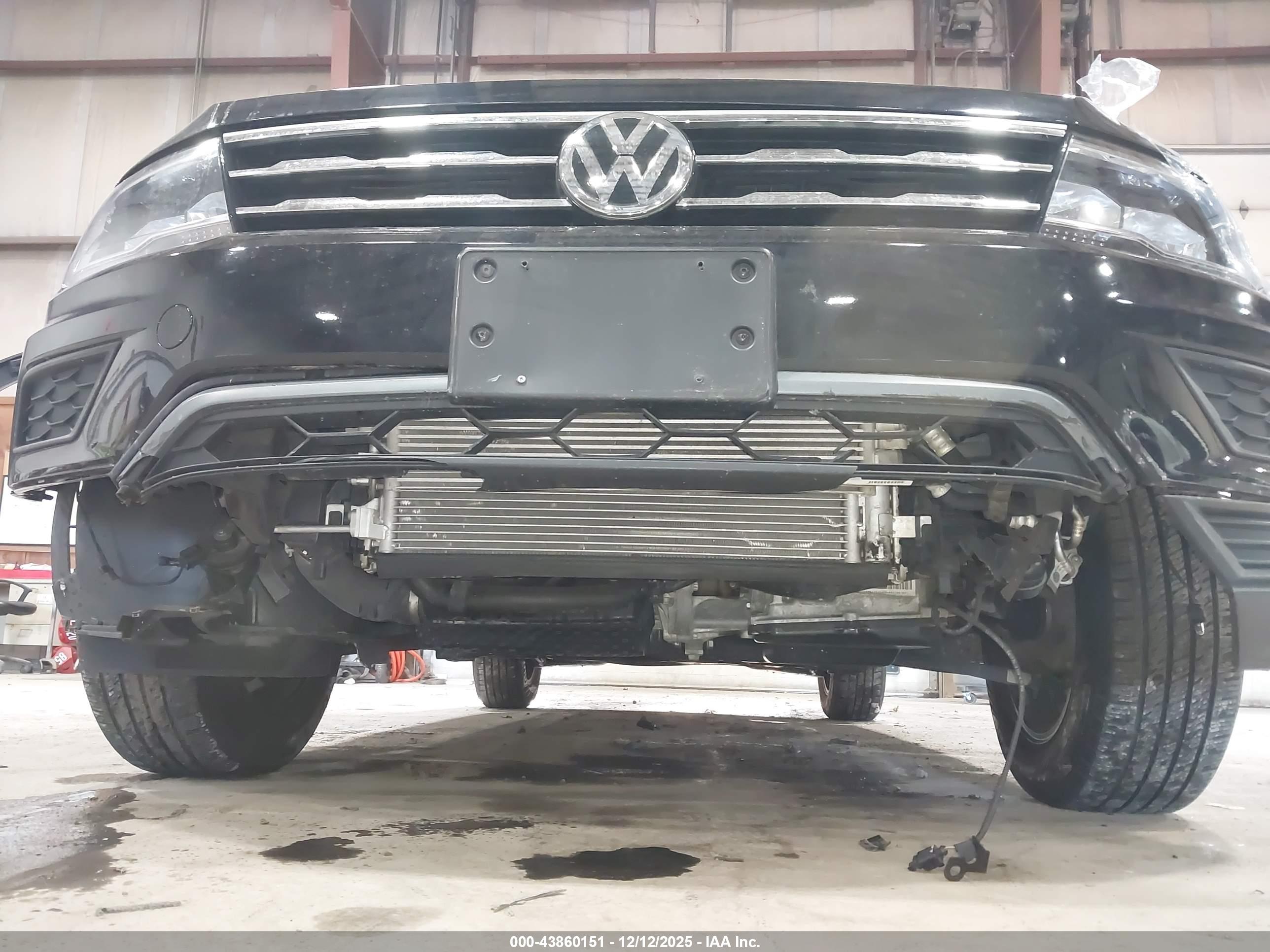VOLKSWAGEN TIGUAN image 6