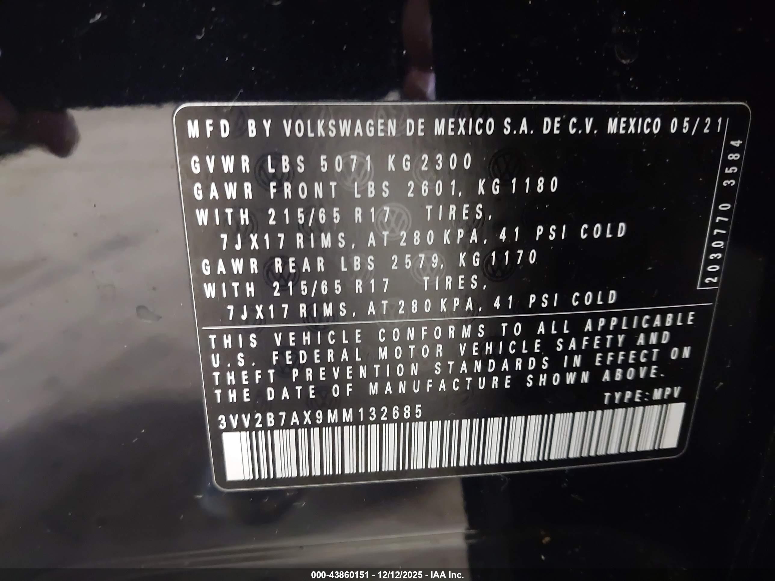 VOLKSWAGEN TIGUAN image 9