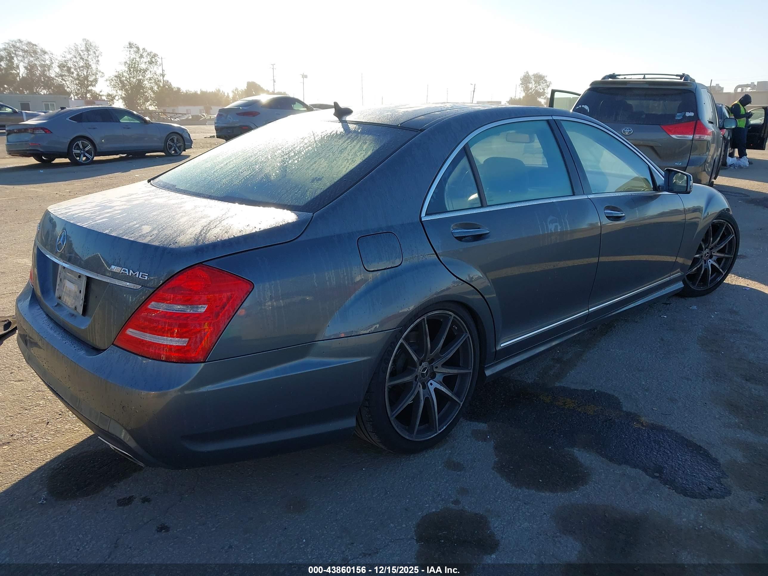 MERCEDES-BENZ S image 4