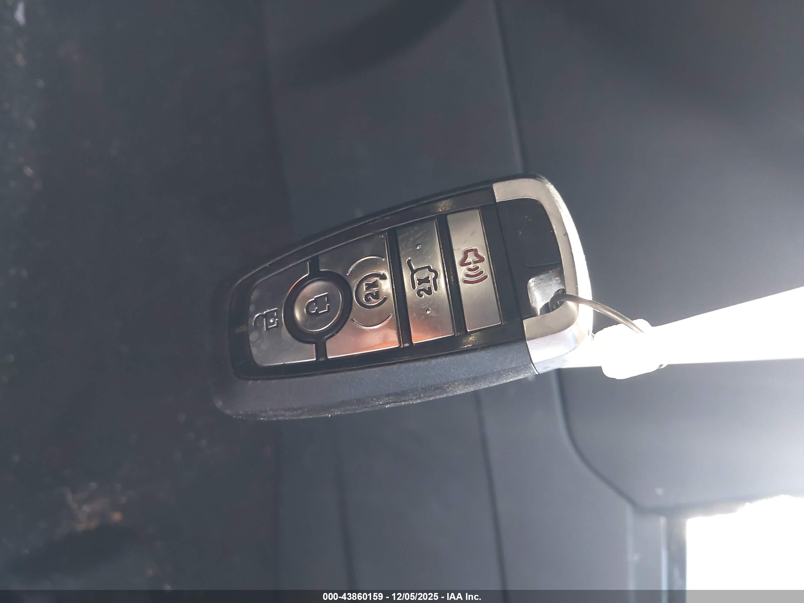 FORD EXPLORER image 11
