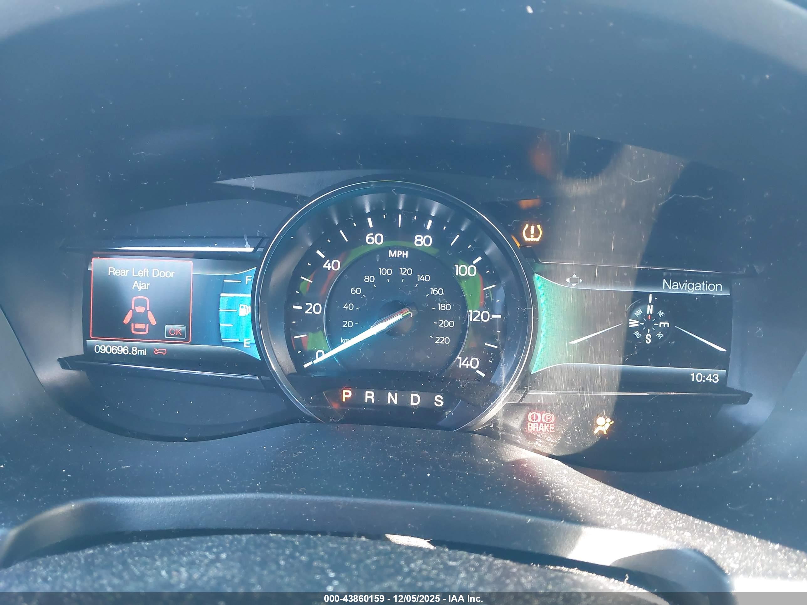 FORD EXPLORER image 7