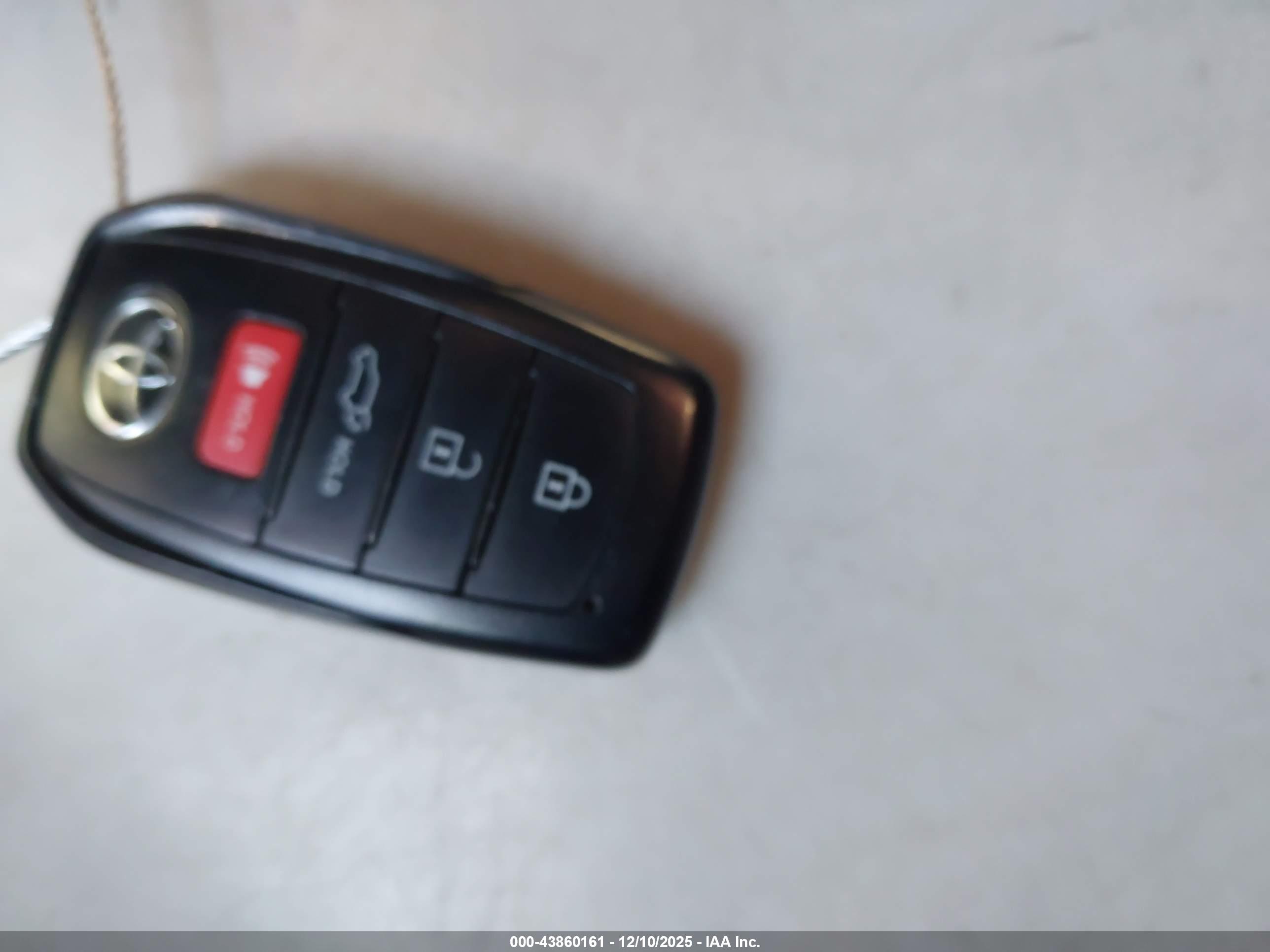 TOYOTA HIGHLANDER image 11