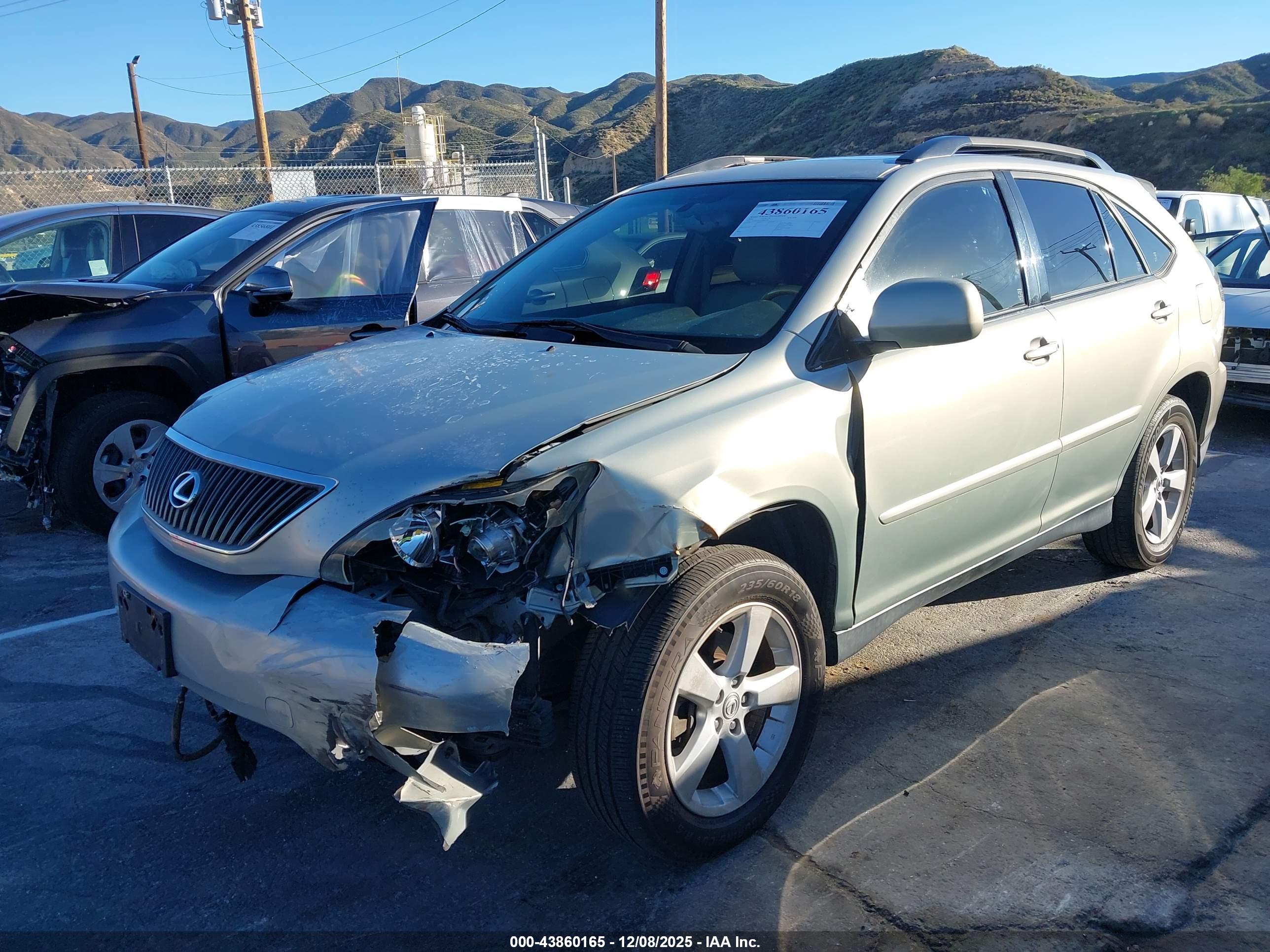 LEXUS RX image 2