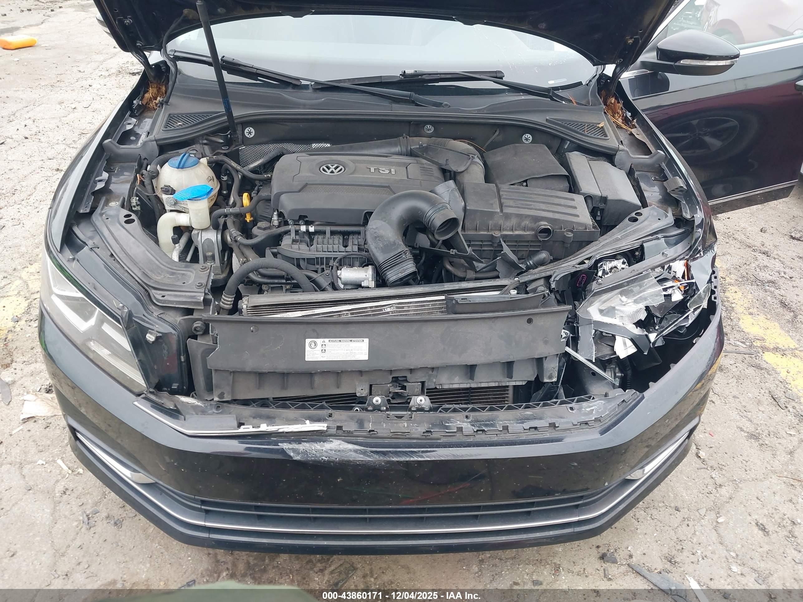 VOLKSWAGEN PASSAT image 10