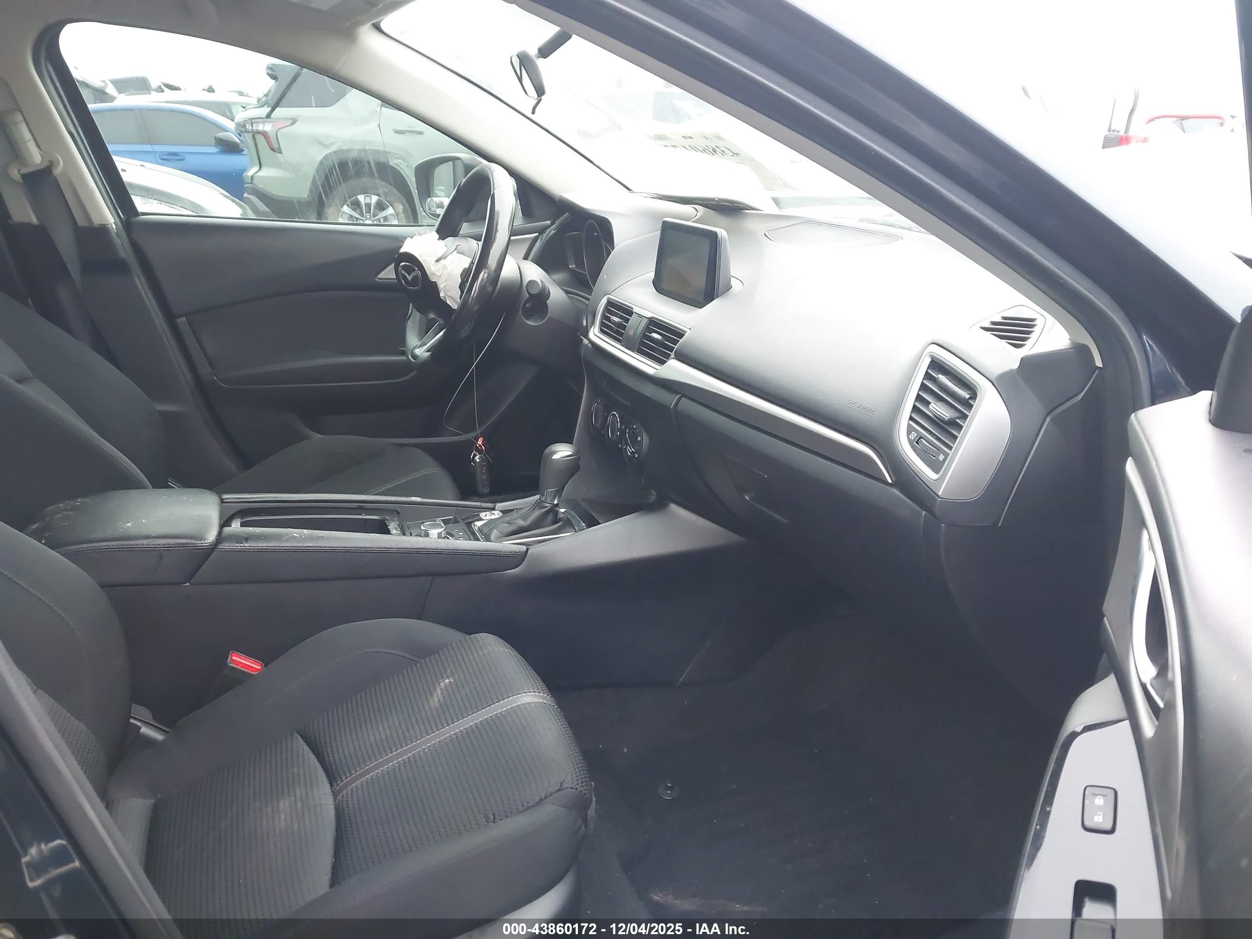 MAZDA MAZDA3 image 5