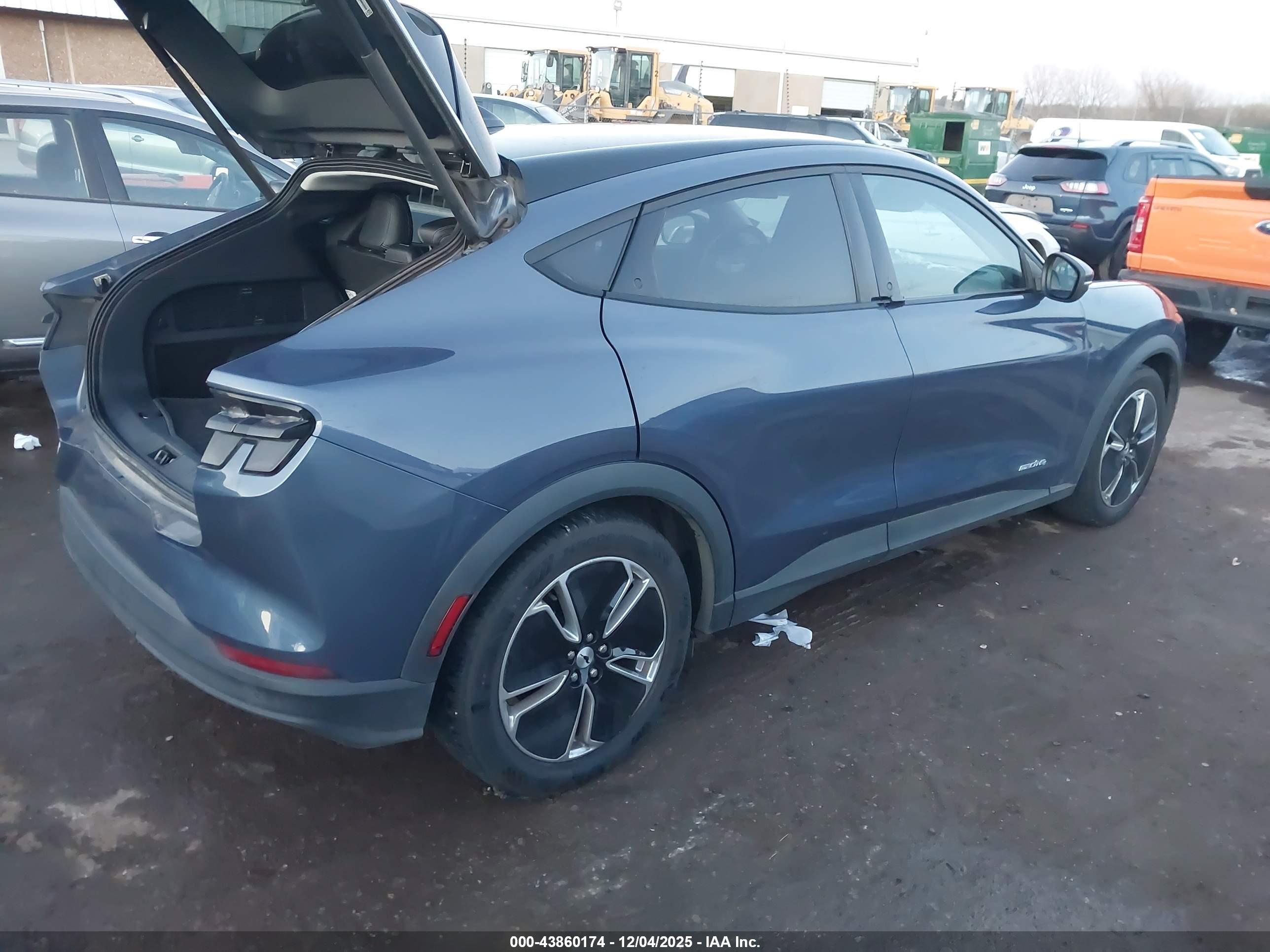 FORD MUSTANG image 4