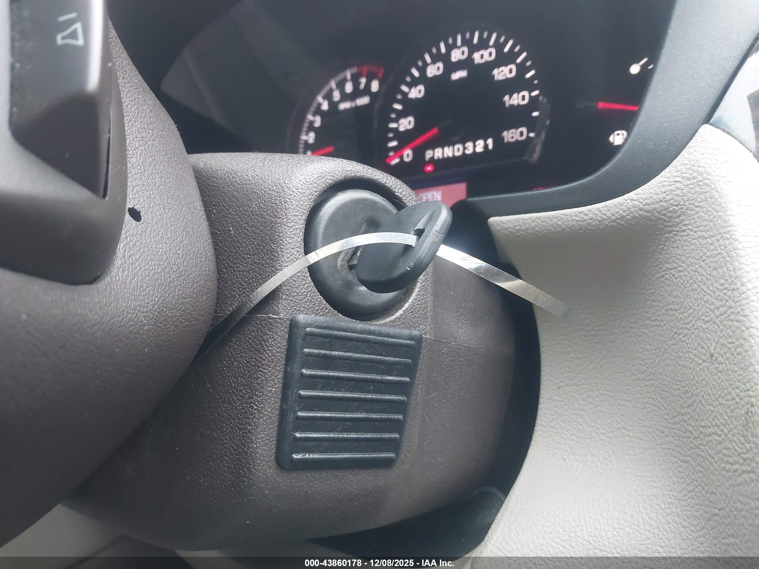 CADILLAC DTS image 11
