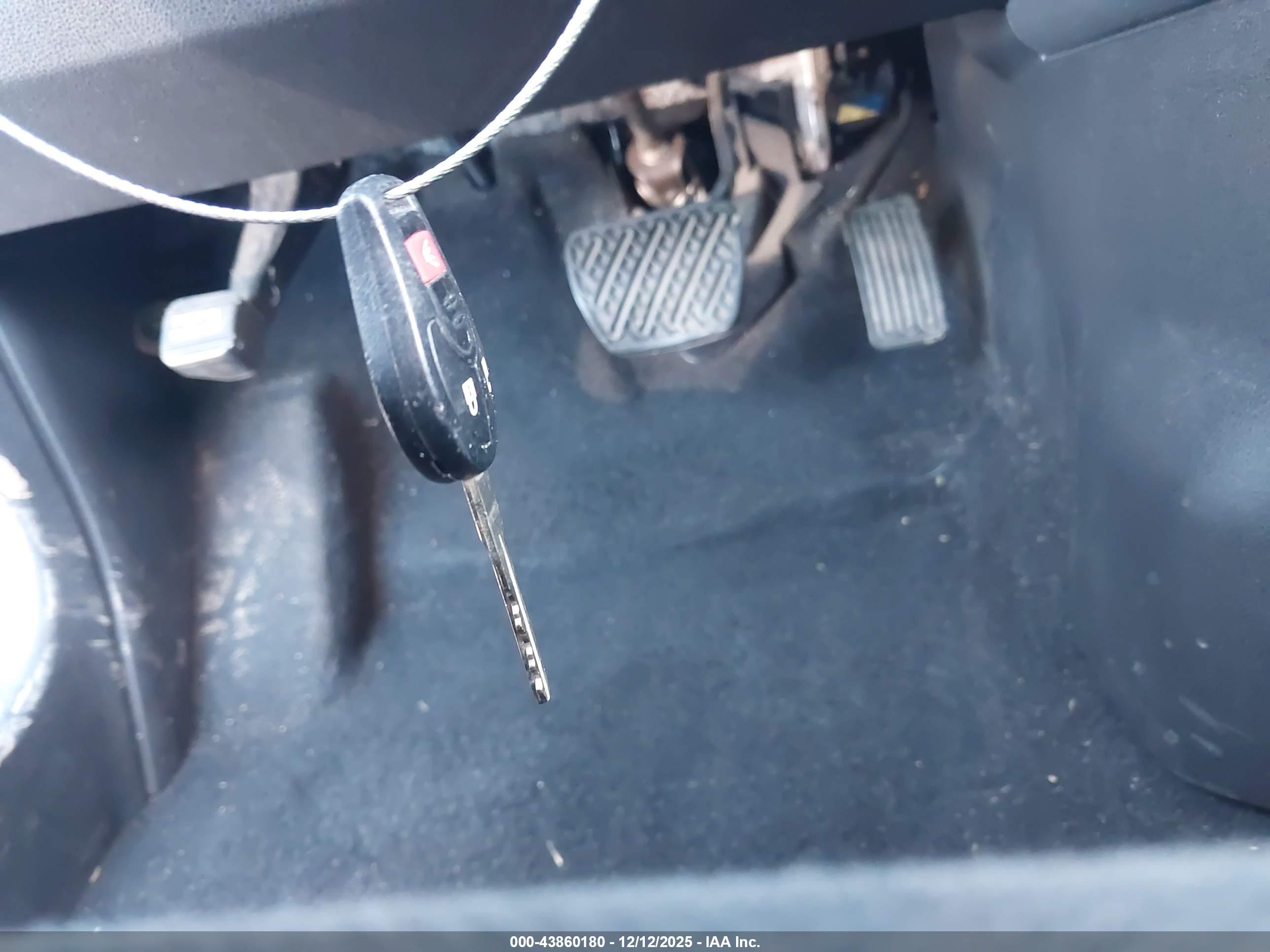 NISSAN ROGUE image 11