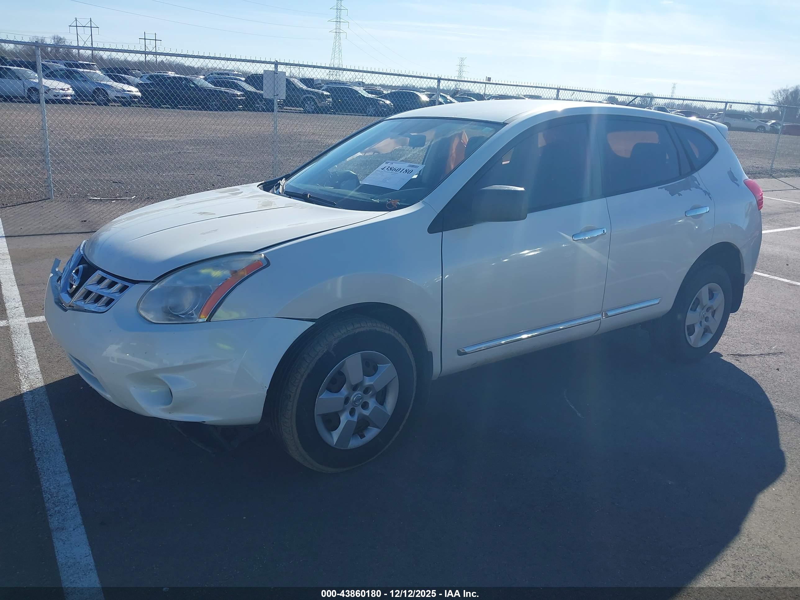 NISSAN ROGUE image 2