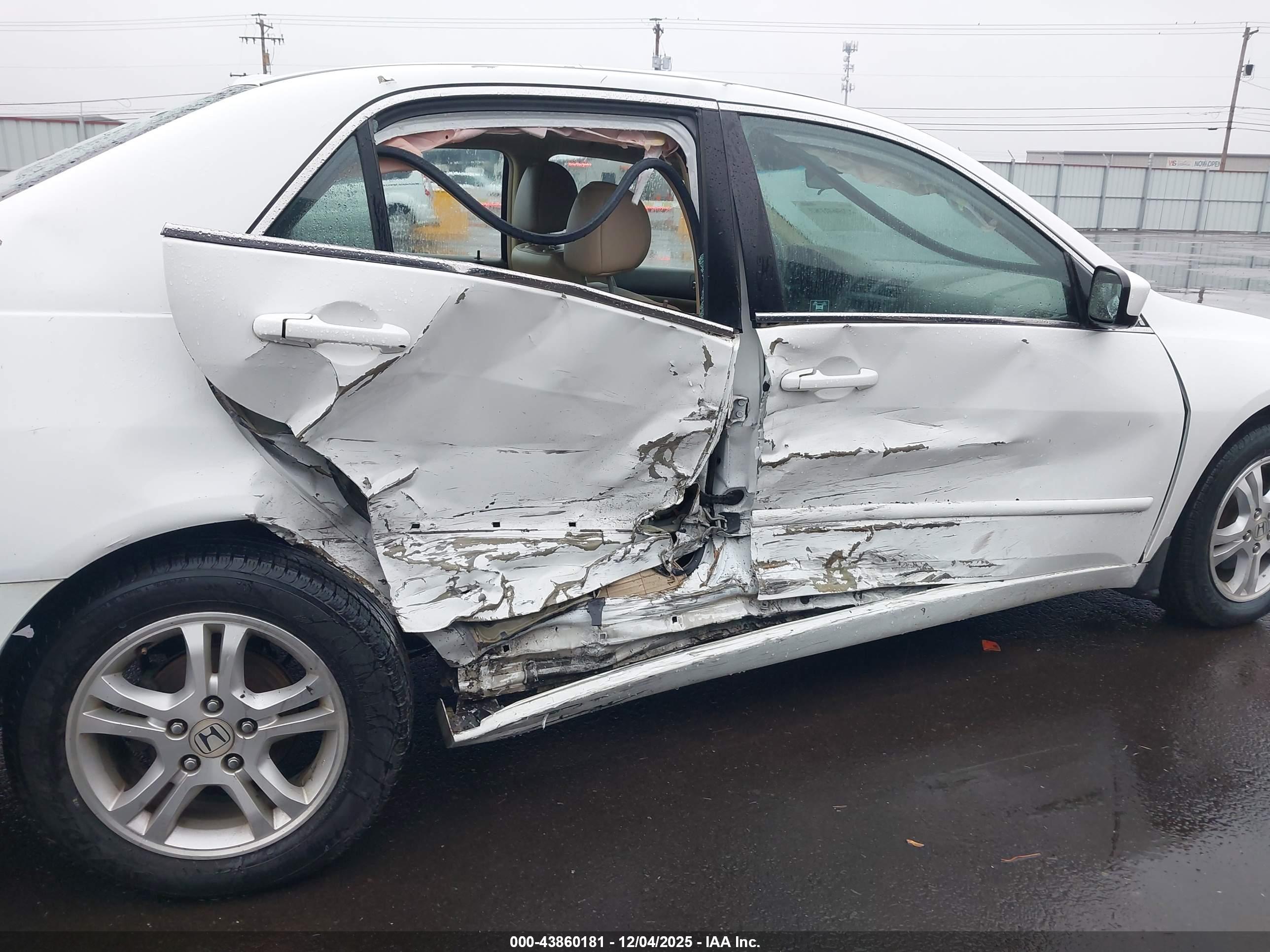 HONDA ACCORD image 6