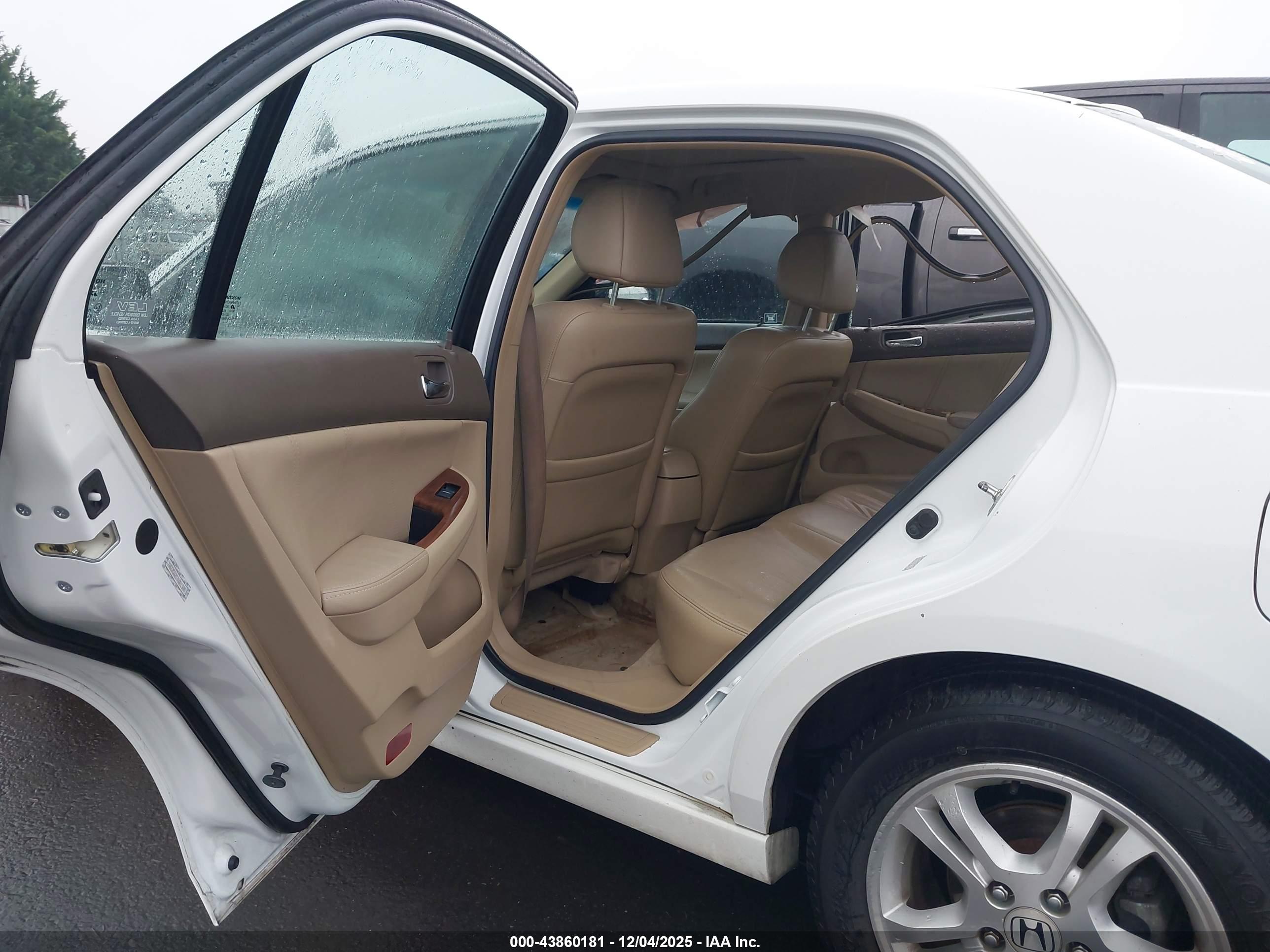 HONDA ACCORD image 8