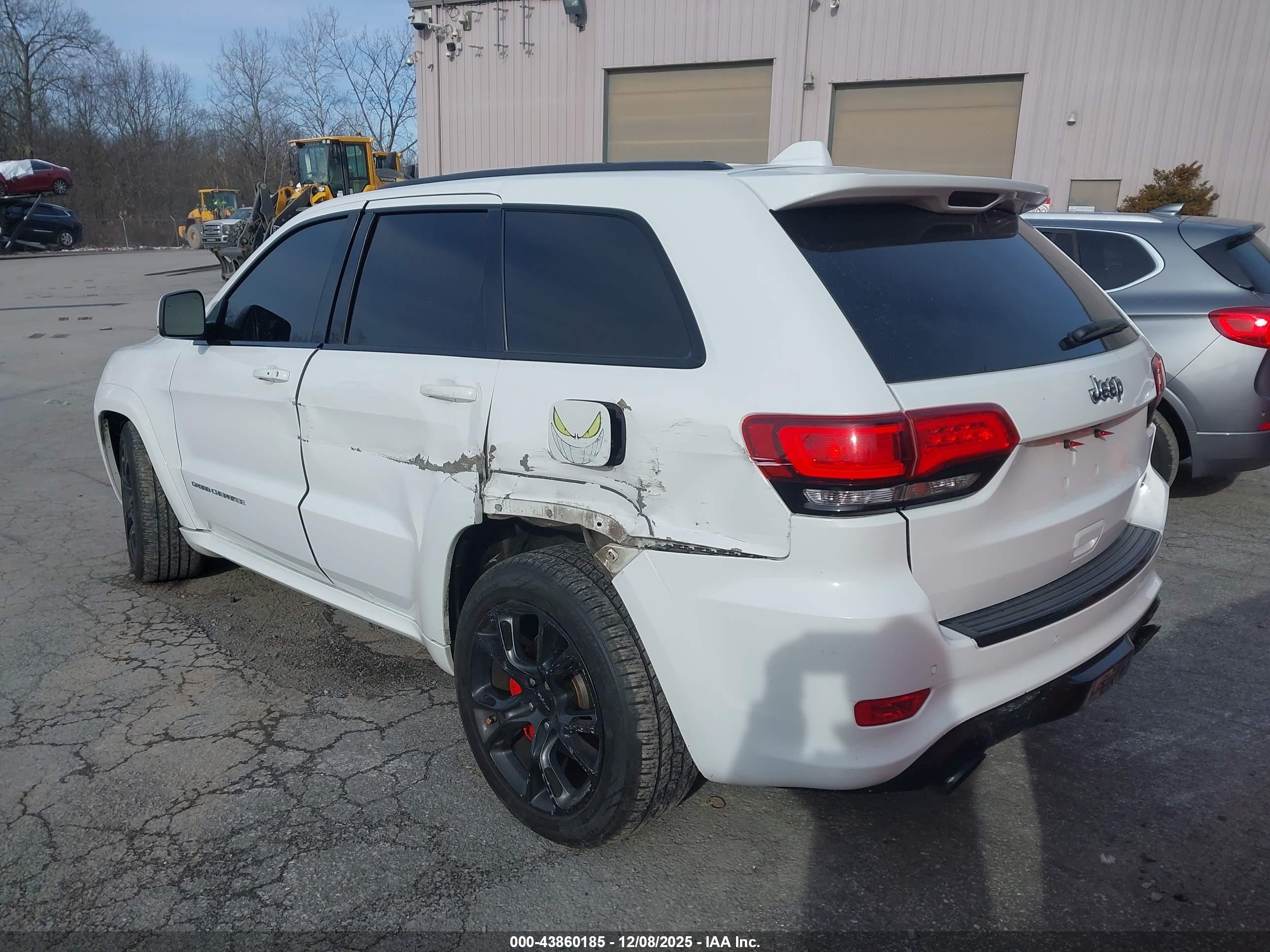JEEP GRAND image 3