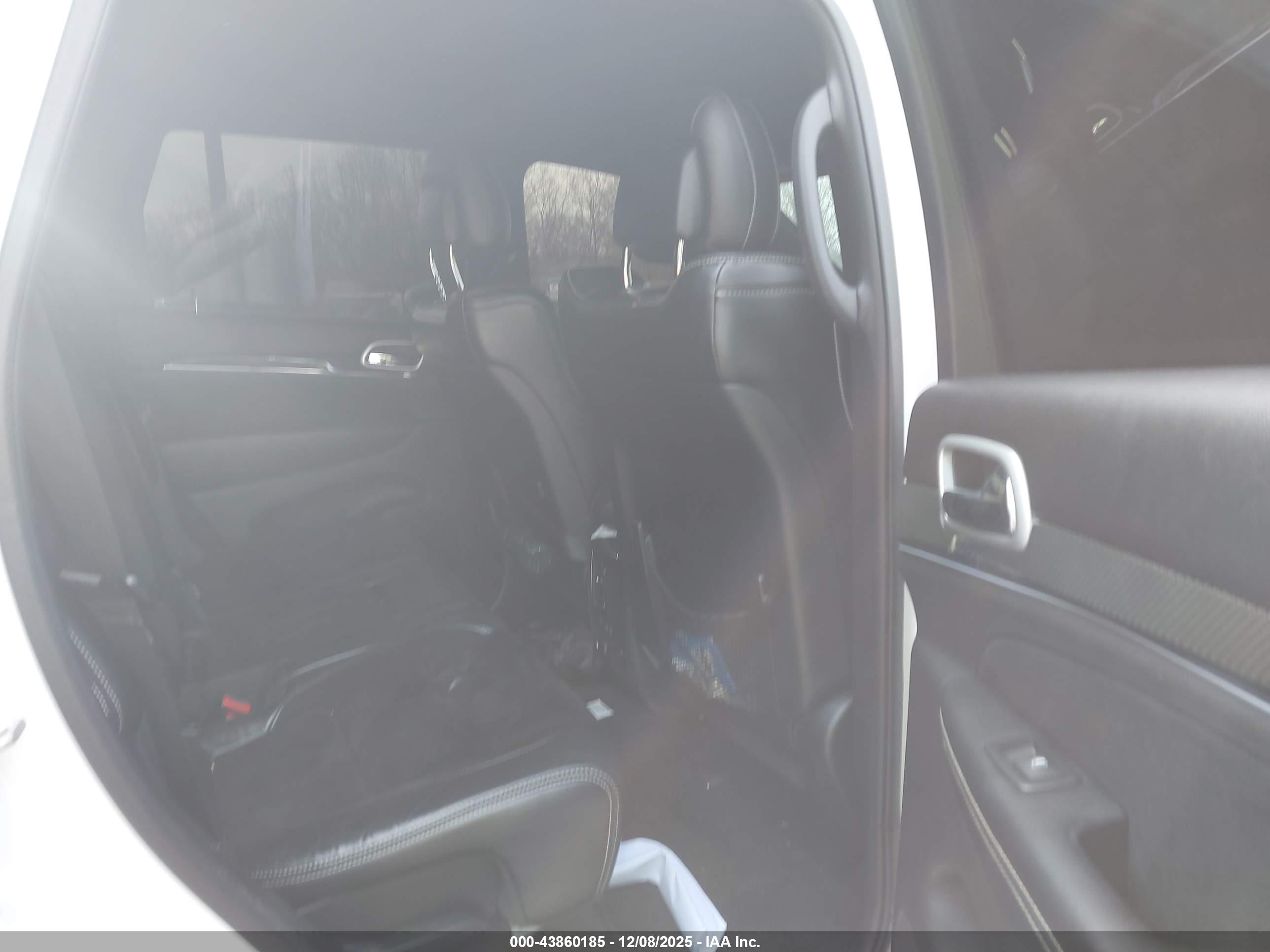JEEP GRAND image 8