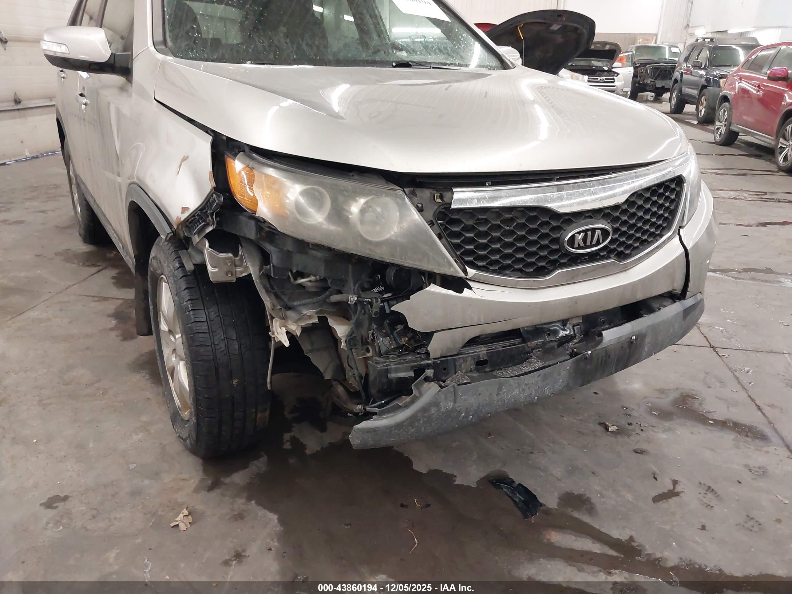 KIA SORENTO image 6