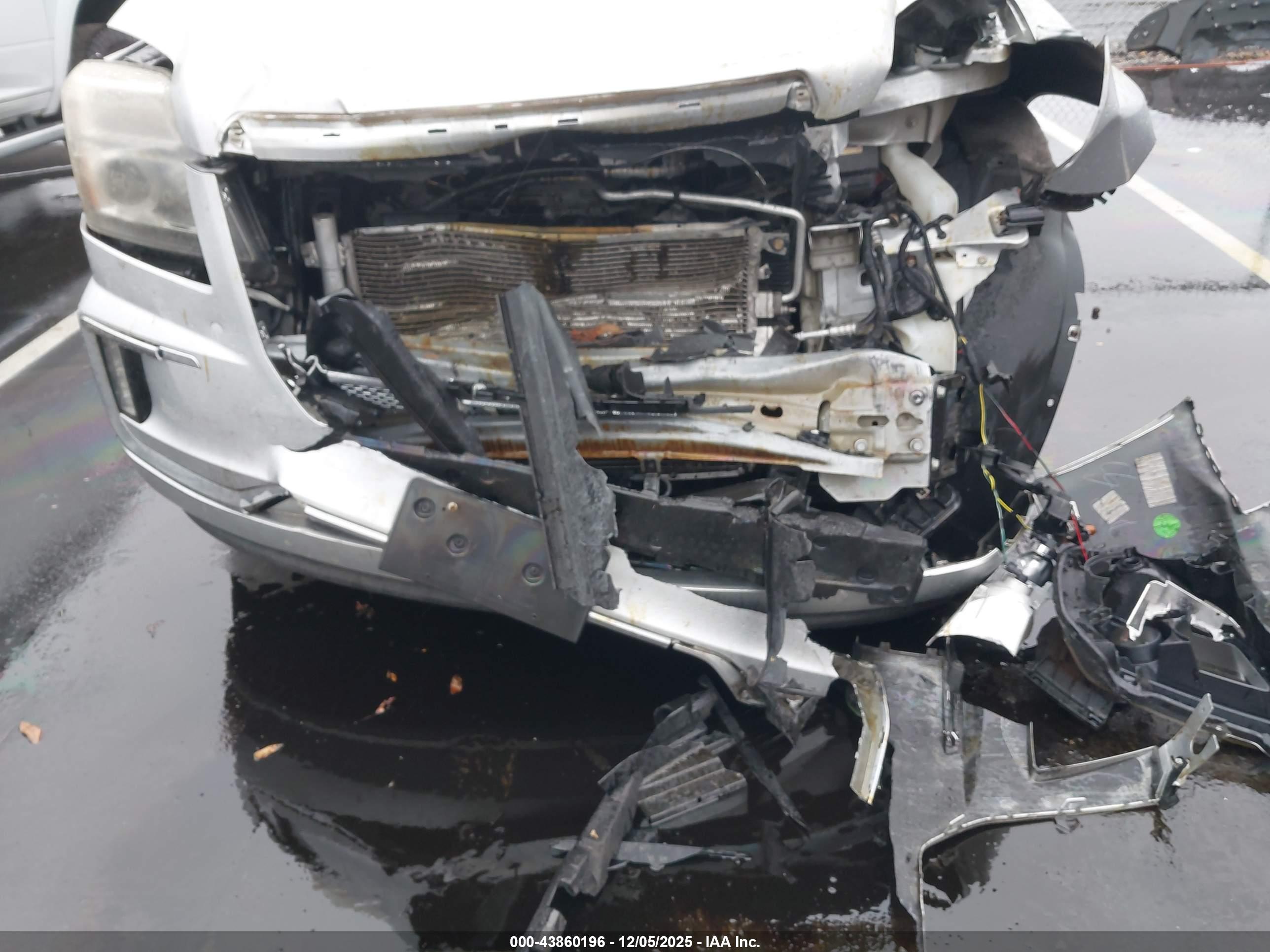 GMC TERRAIN image 6