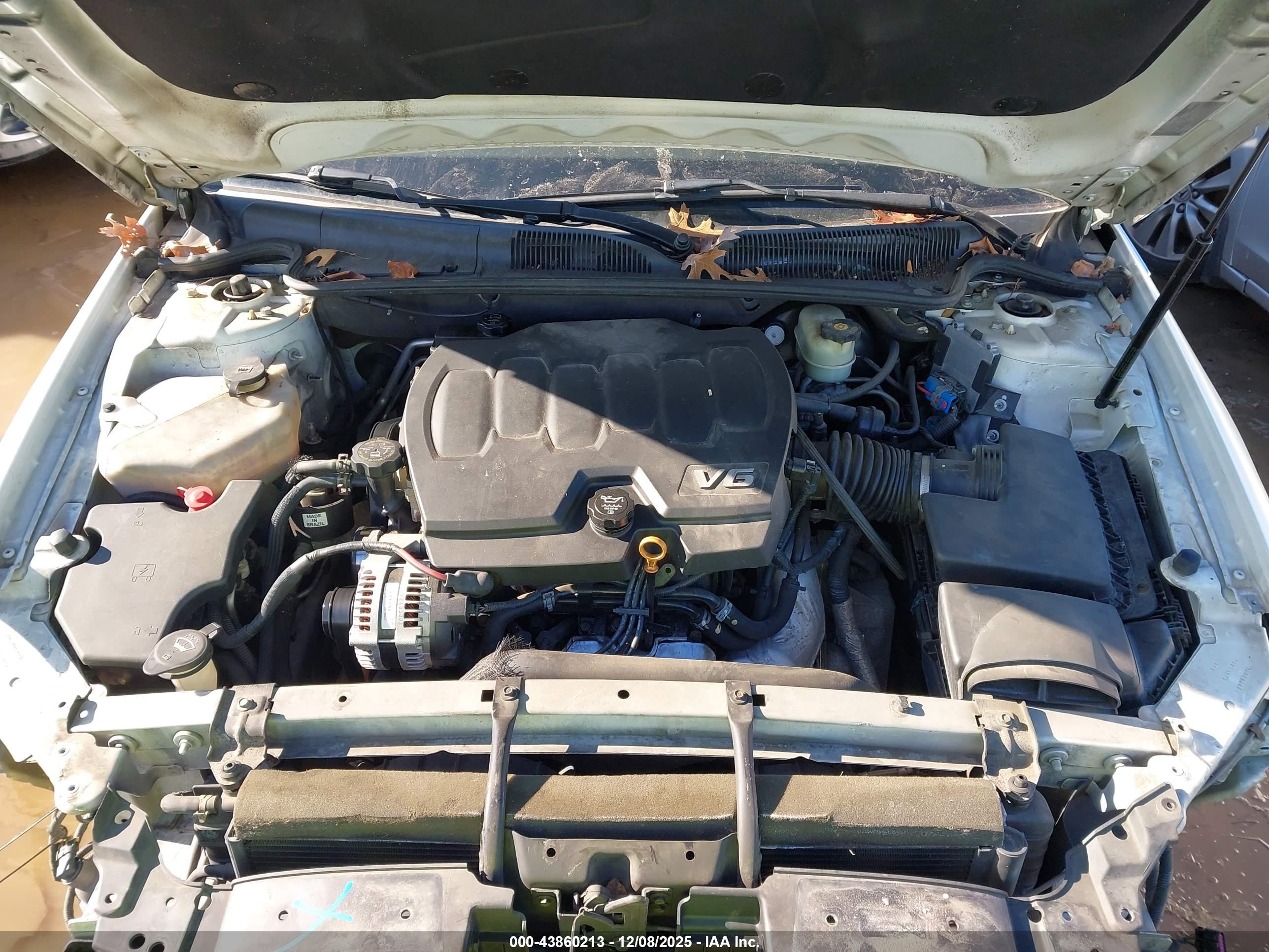 BUICK LUCERNE image 10