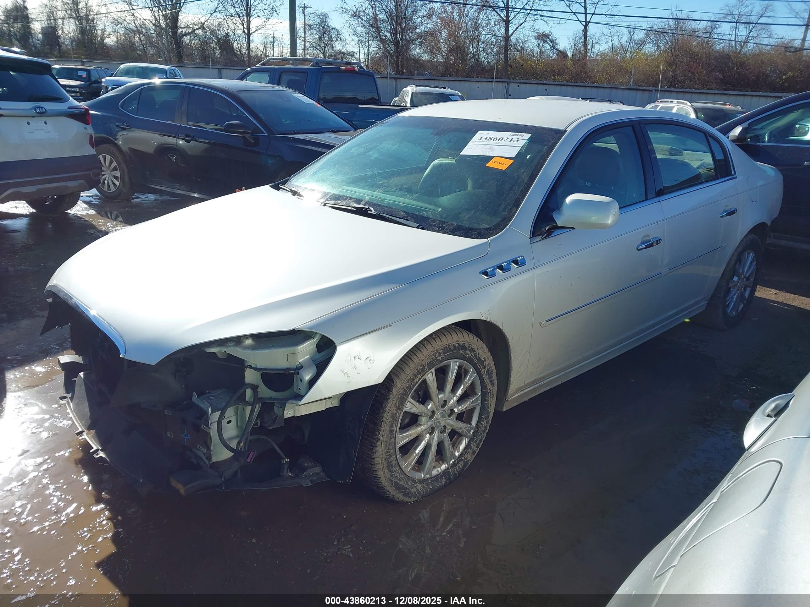 BUICK LUCERNE image 2