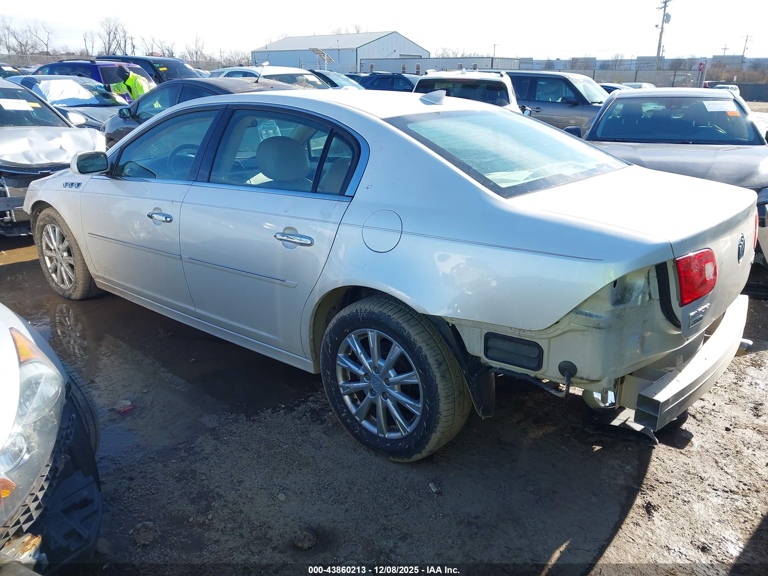 BUICK LUCERNE image 3