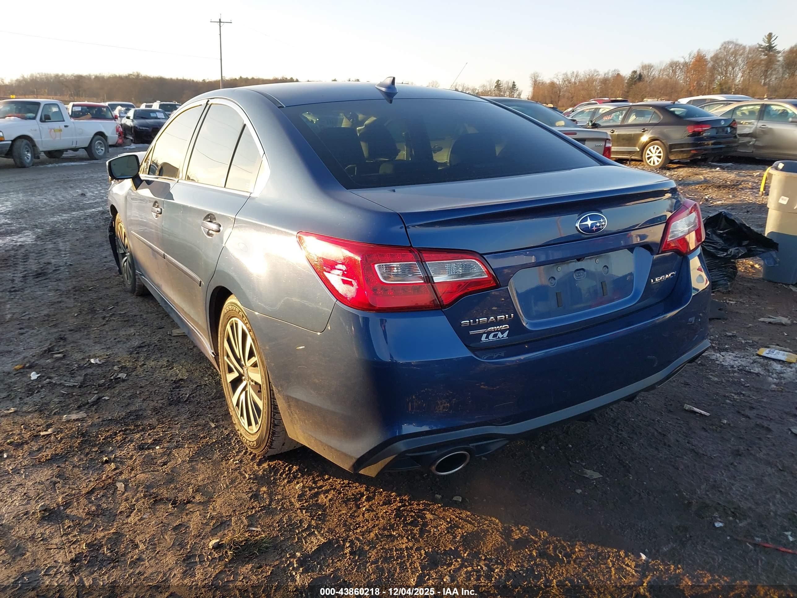 SUBARU LEGACY image 3