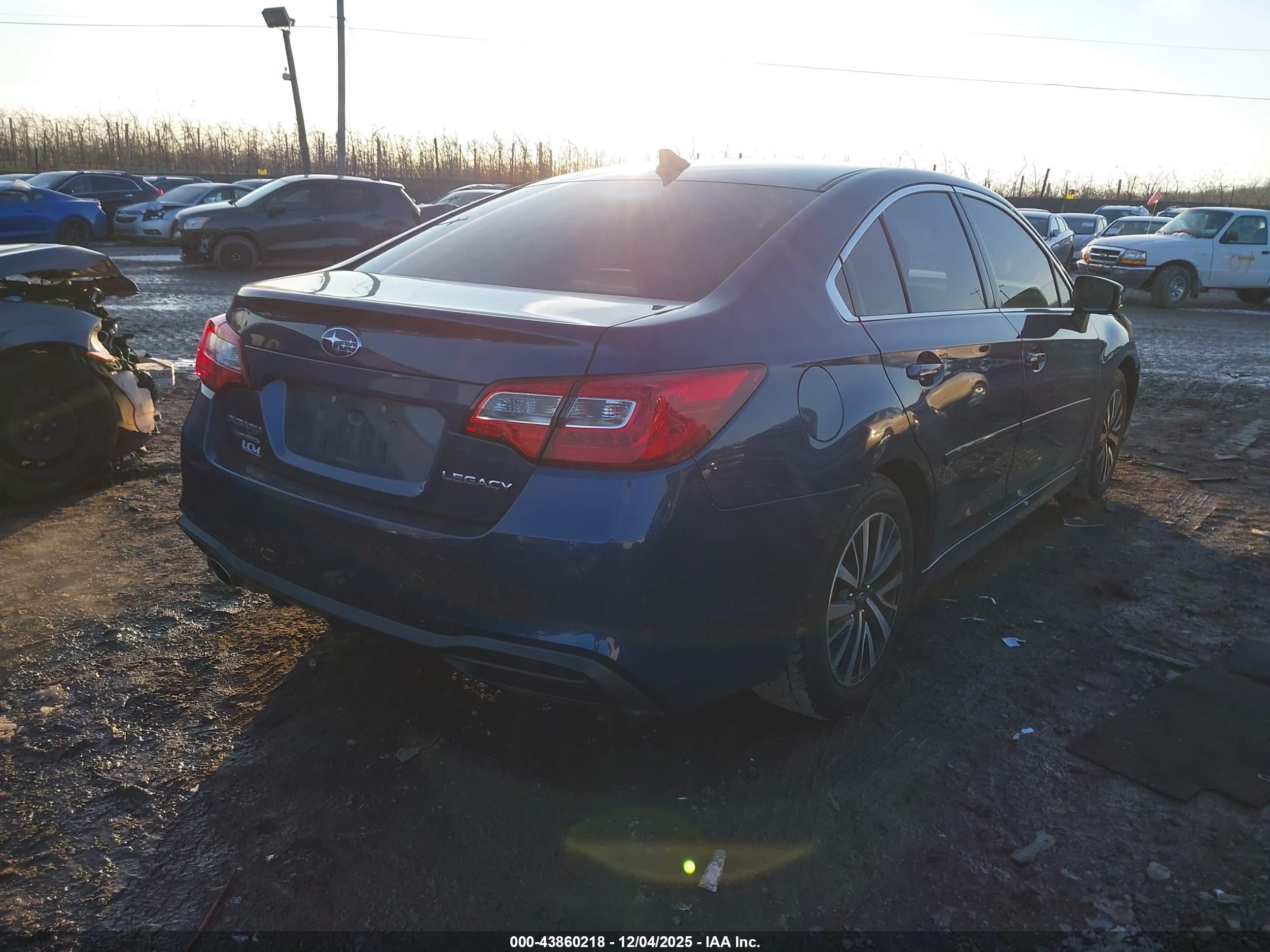 SUBARU LEGACY image 4