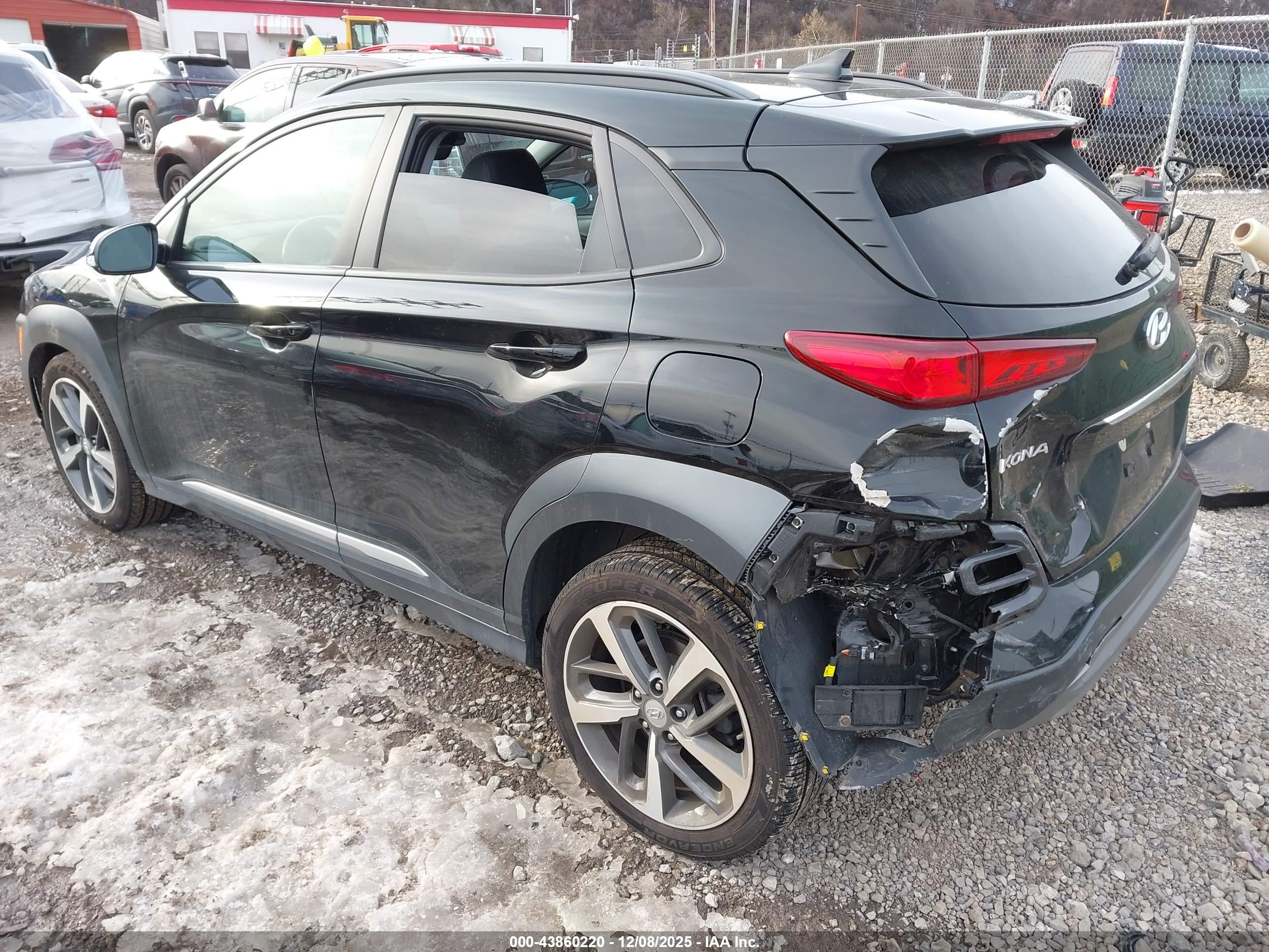 HYUNDAI KONA image 3