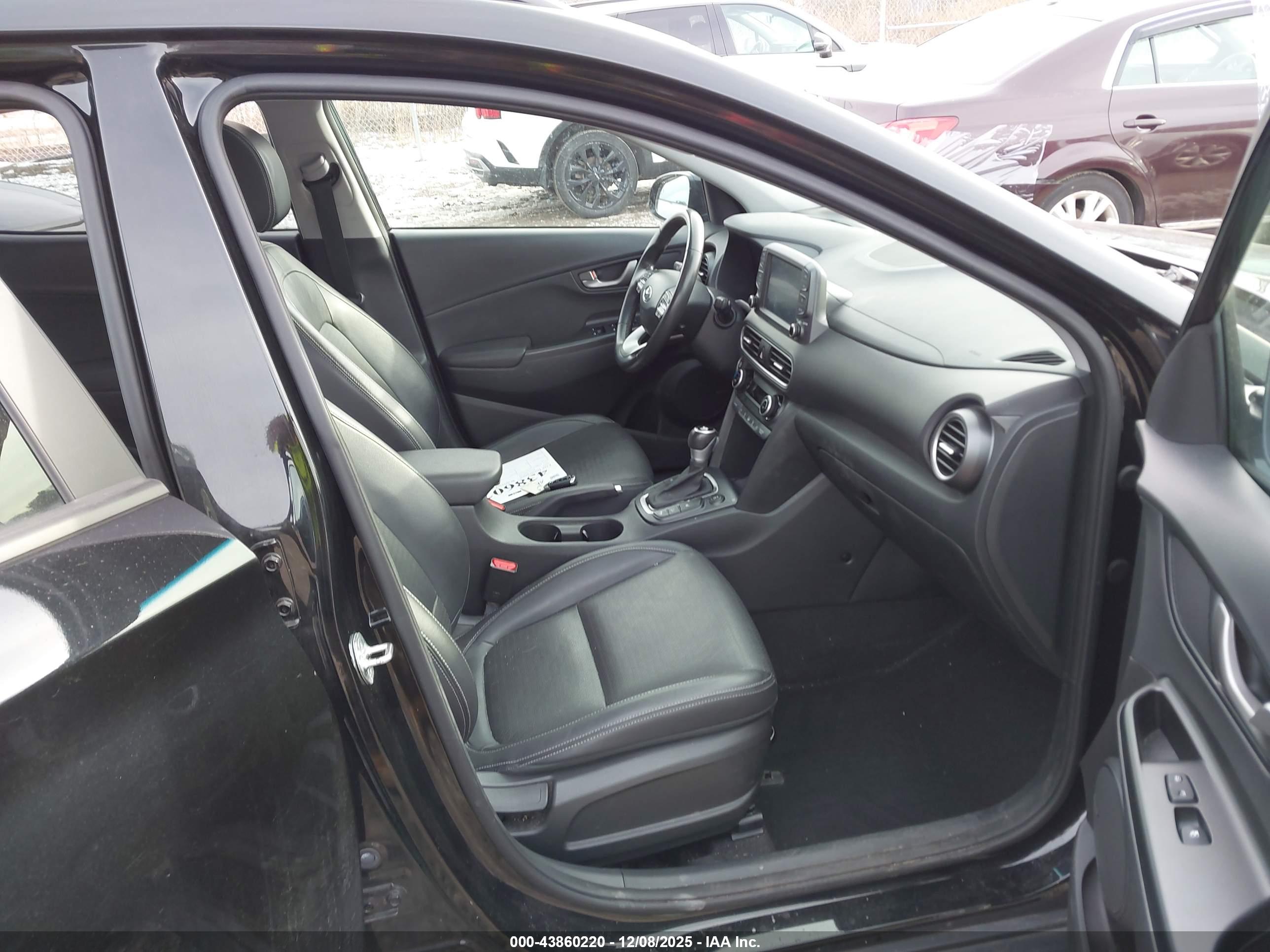 HYUNDAI KONA image 5