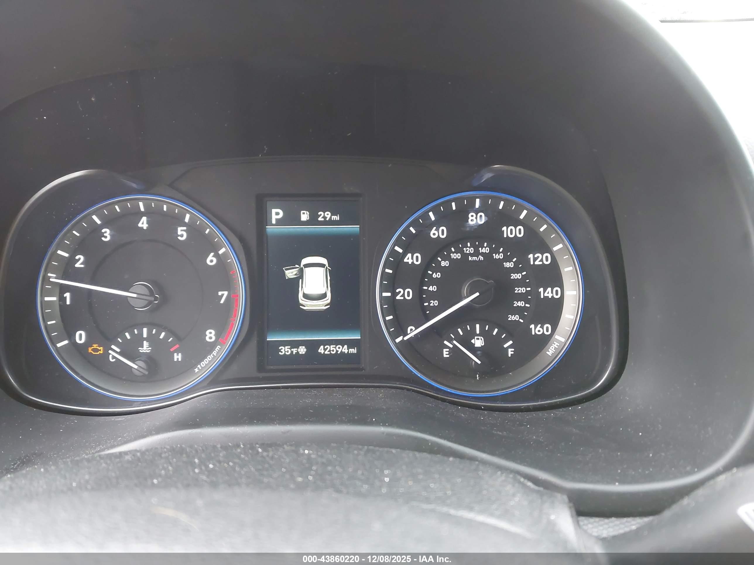HYUNDAI KONA image 7