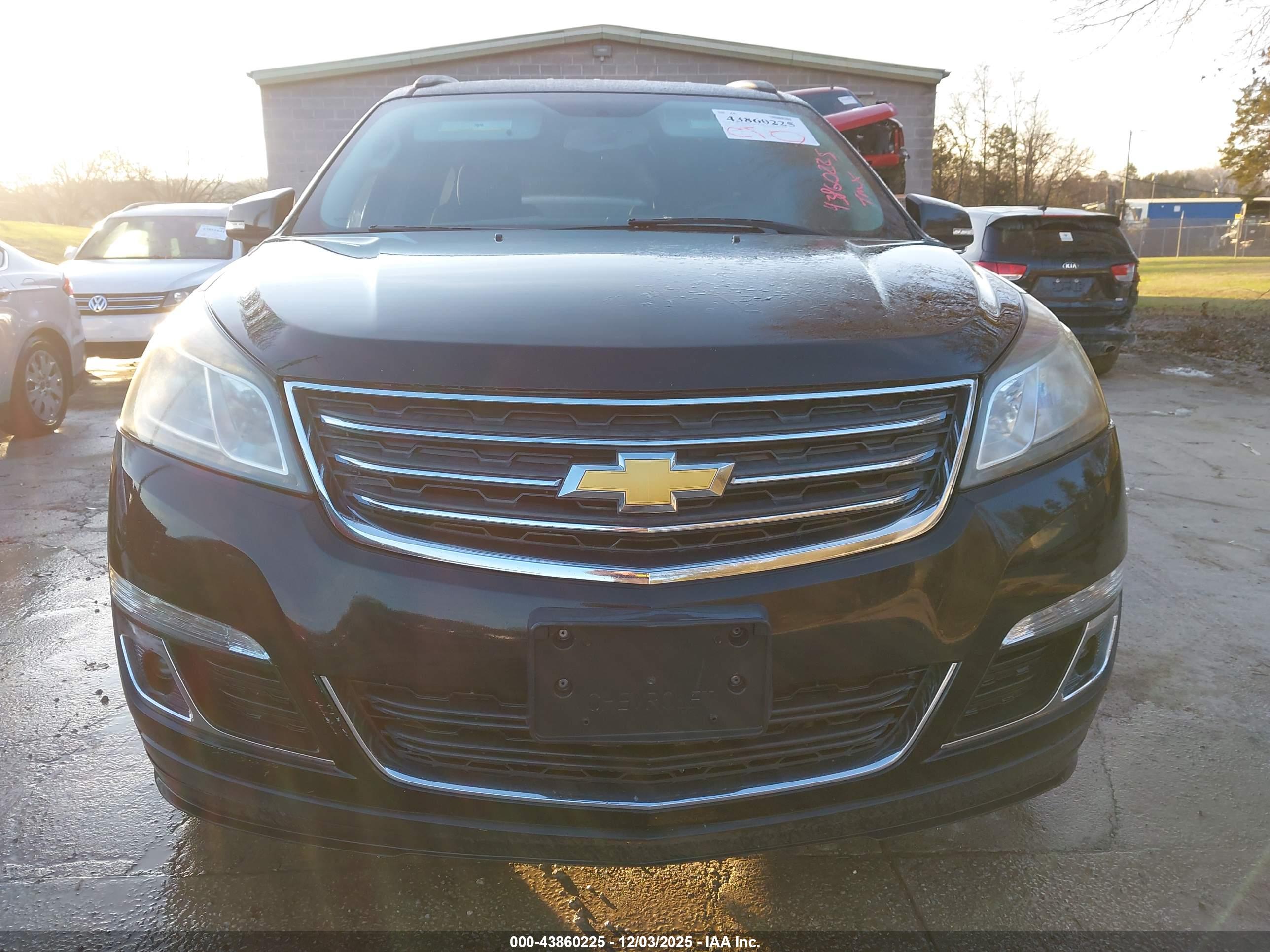 CHEVROLET TRAVERSE image 6