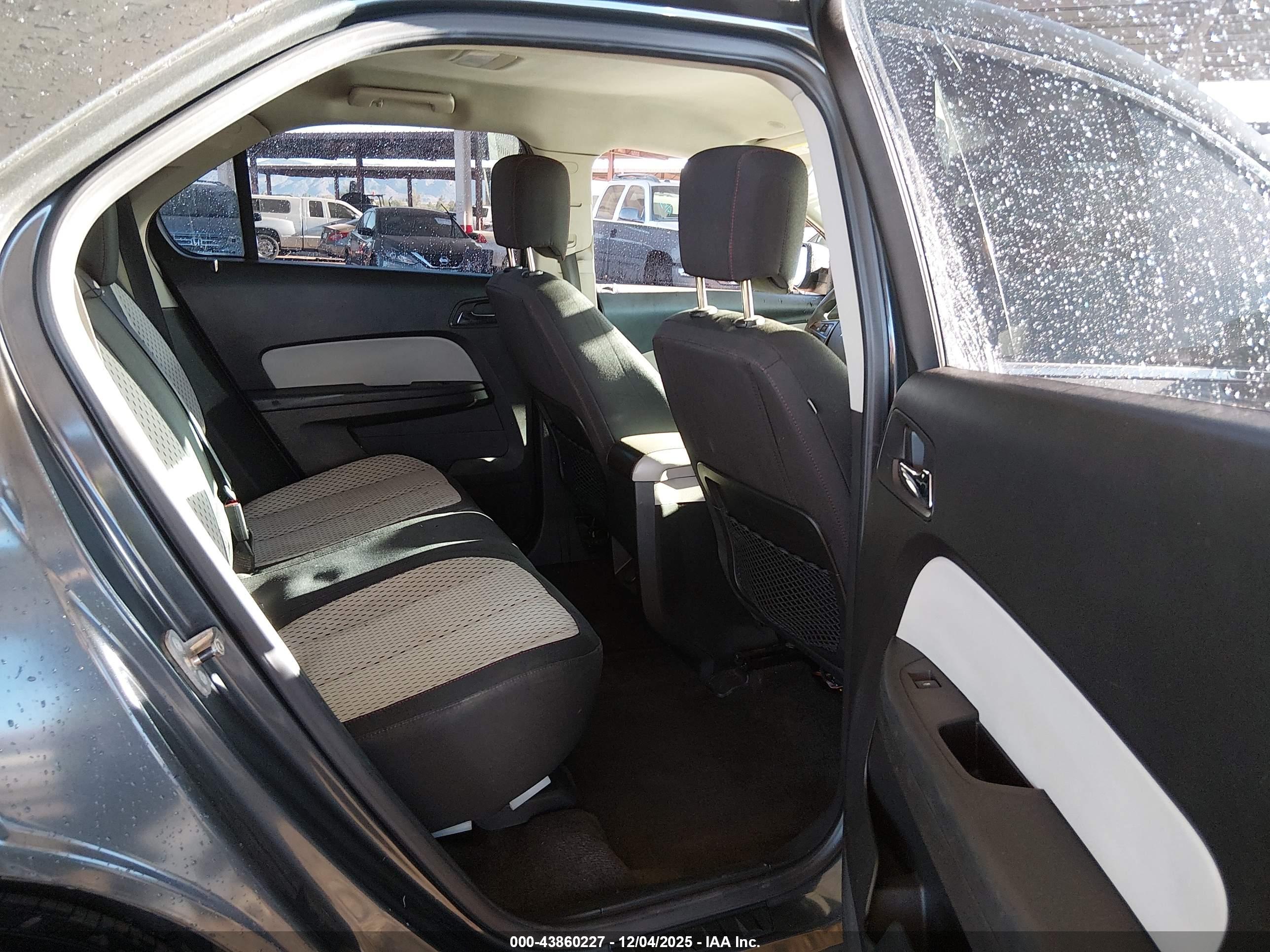 CHEVROLET EQUINOX image 8